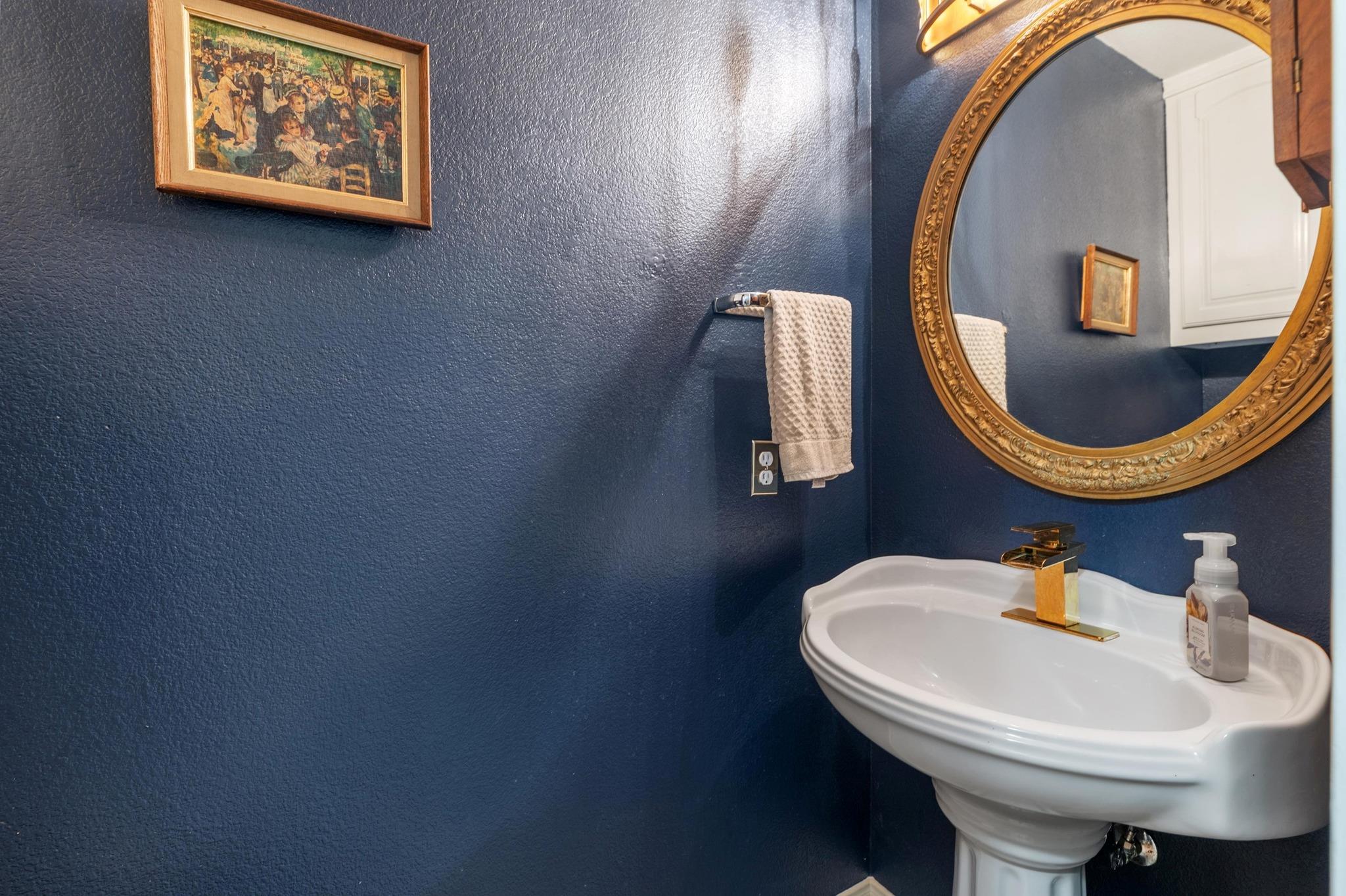 4013 Harvey Penick Dr, Round Rock, TX 78664