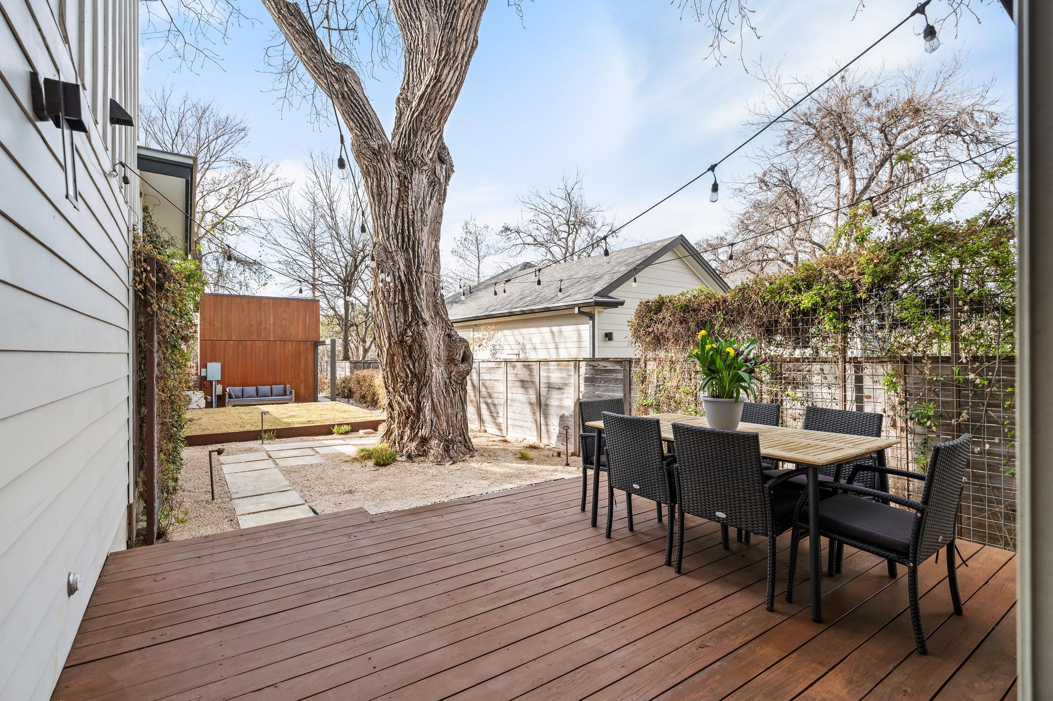 1124 Linden St # B, Austin, TX 78702