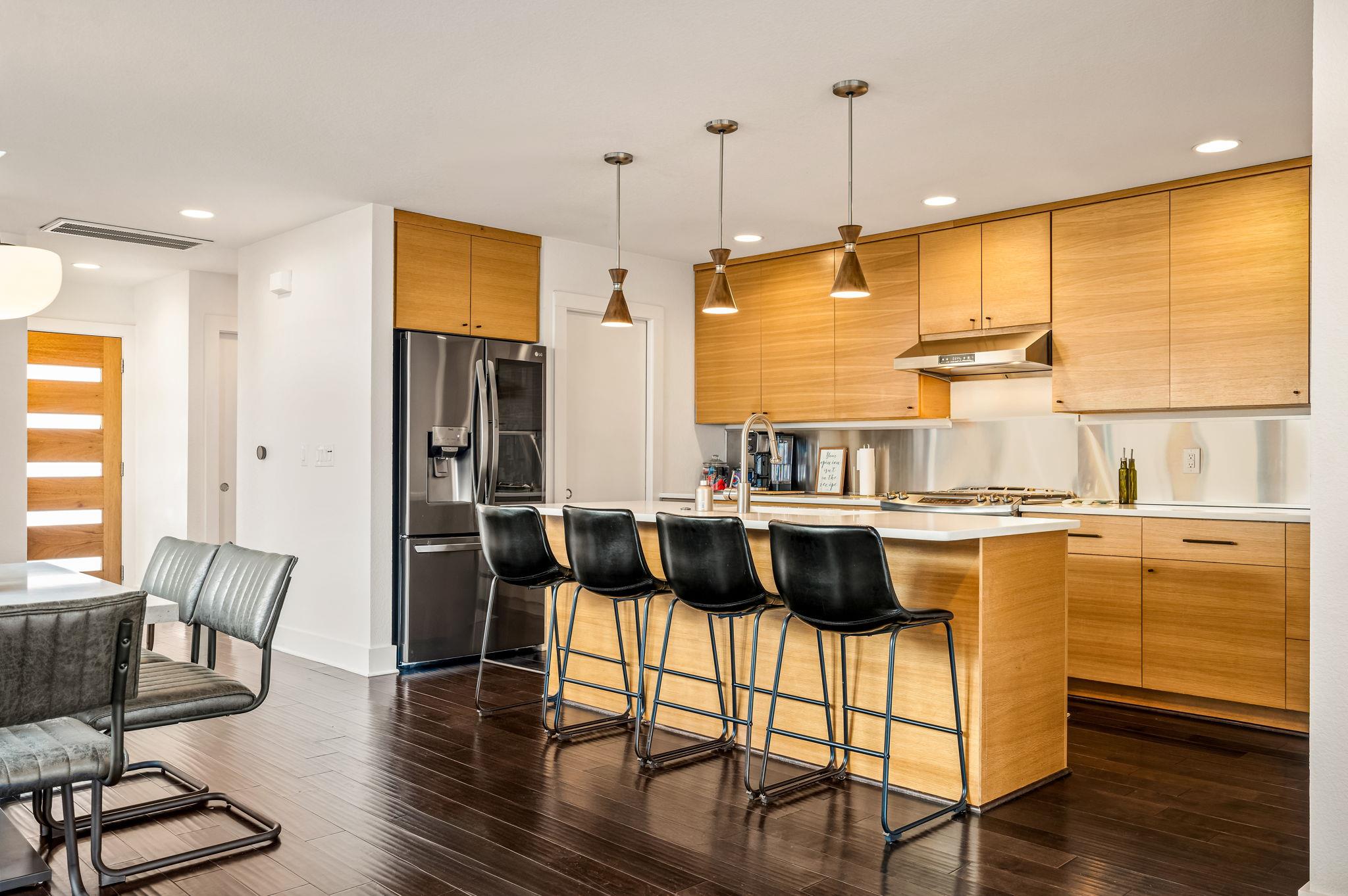 1124 Linden St # B, Austin, TX 78702