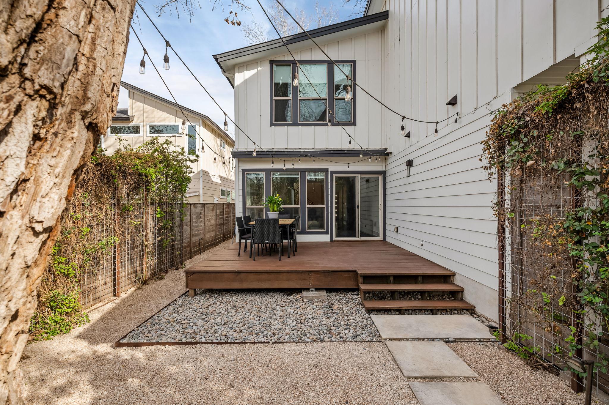 1124 Linden St # B, Austin, TX 78702