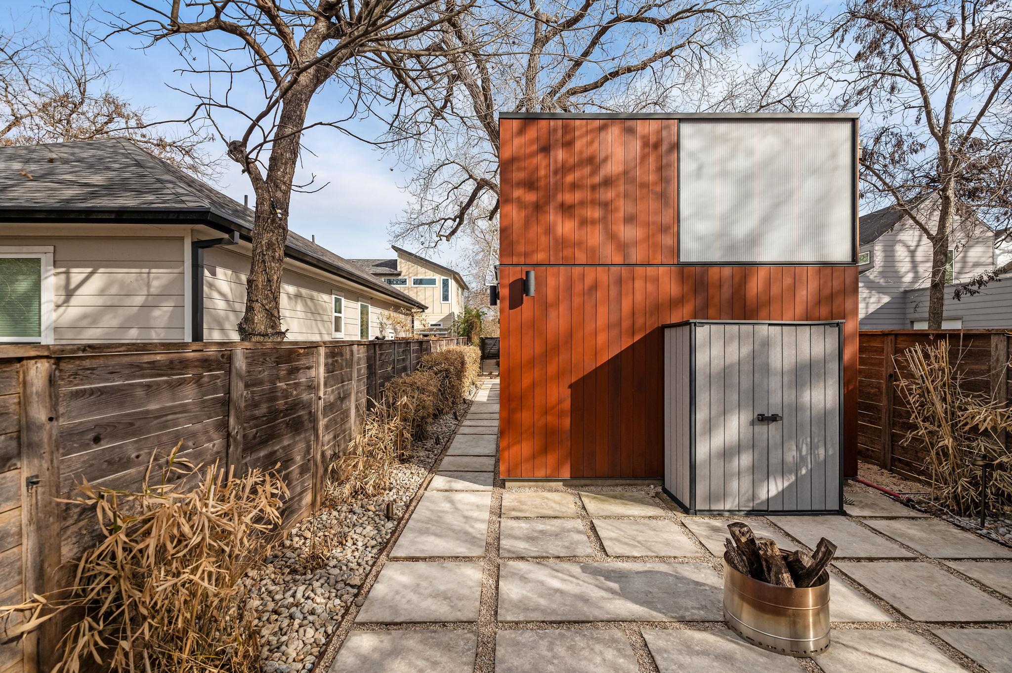 1124 Linden St # B, Austin, TX 78702