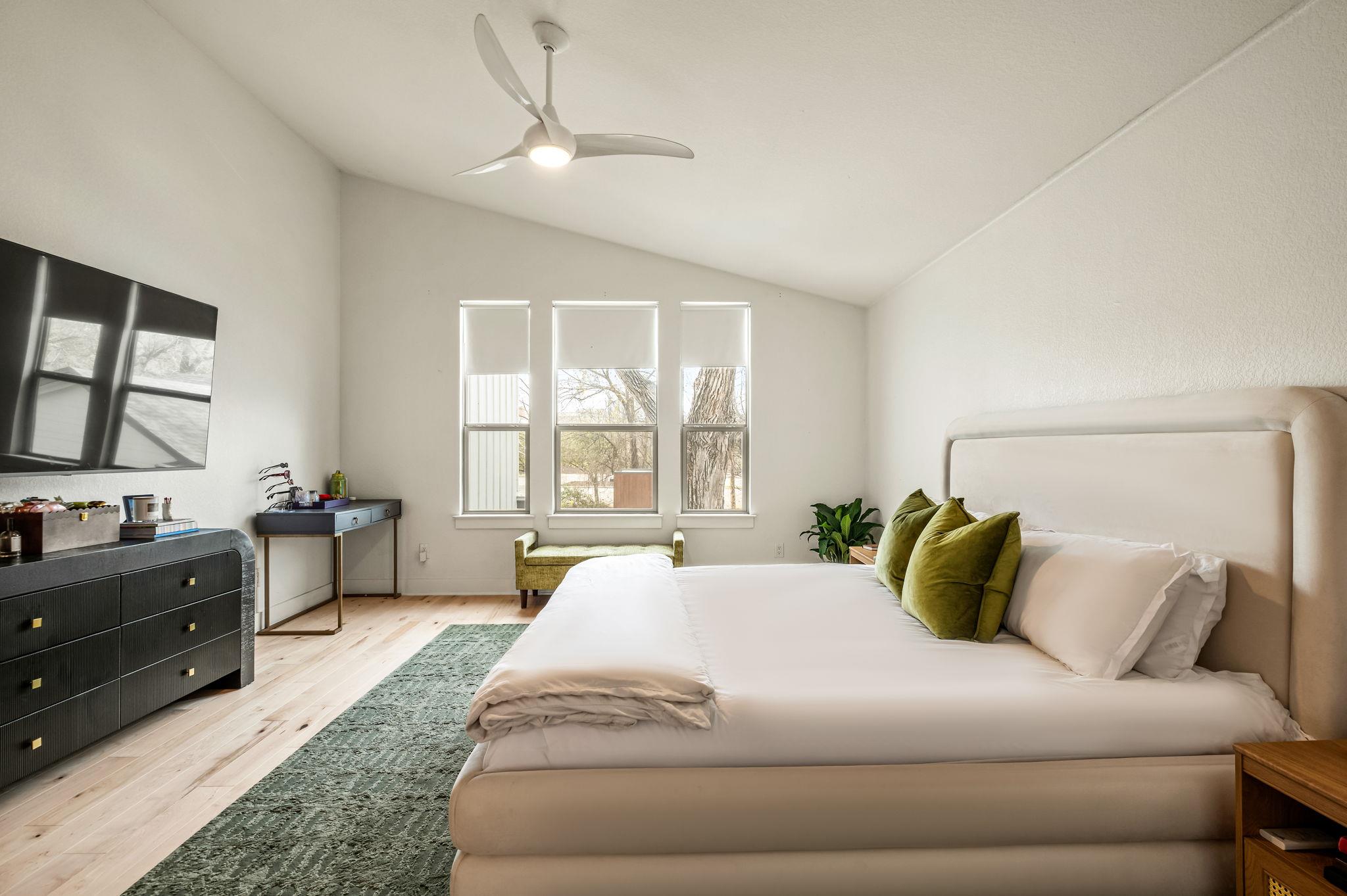 1124 Linden St # B, Austin, TX 78702