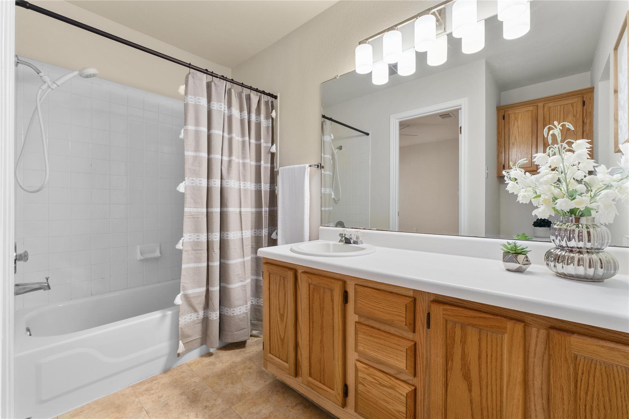 8805 Francia Trl, Austin, TX 78748