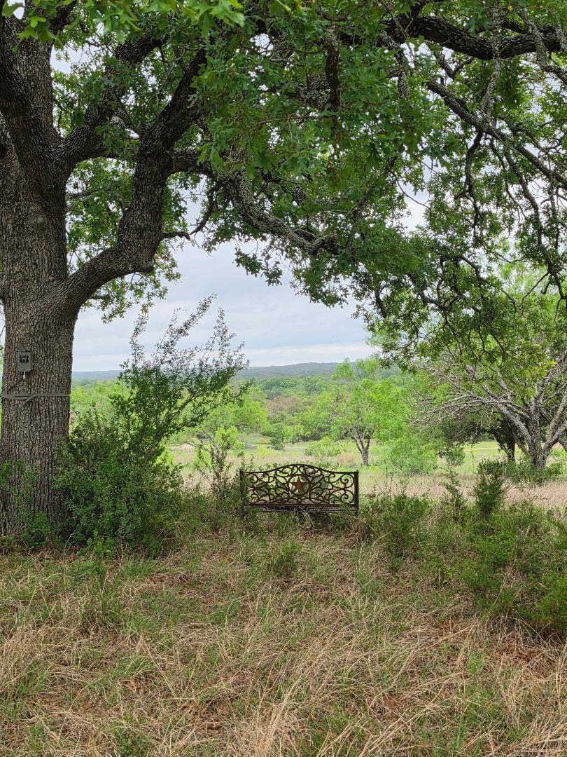 305 Running Brook Trl, Spicewood, TX 78669