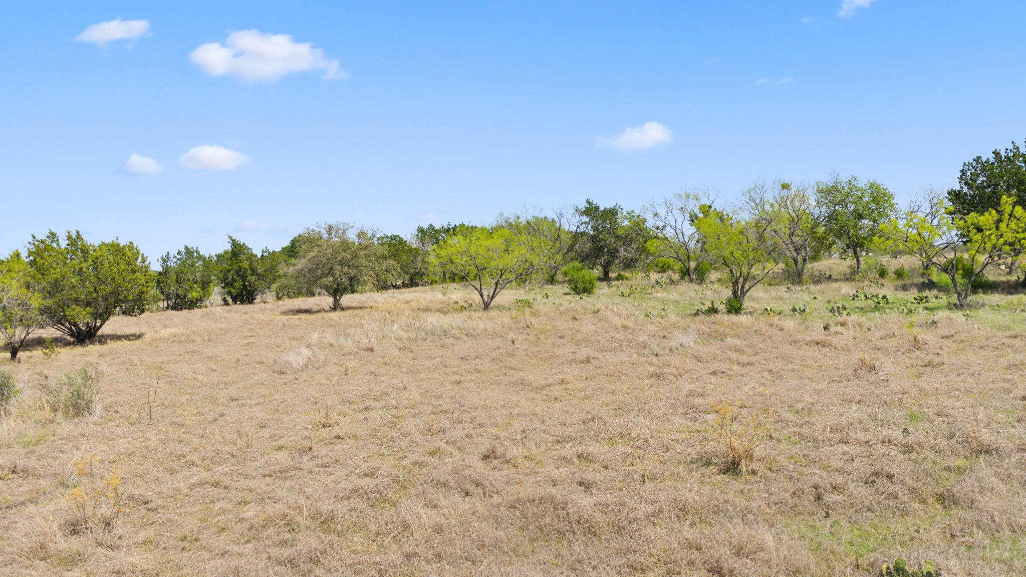 305 Running Brook Trl, Spicewood, TX 78669