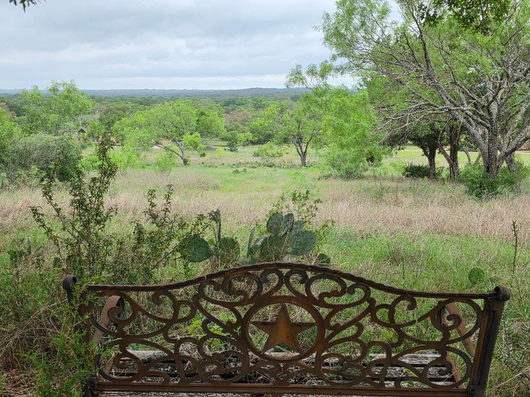 305 Running Brook Trl, Spicewood, TX 78669