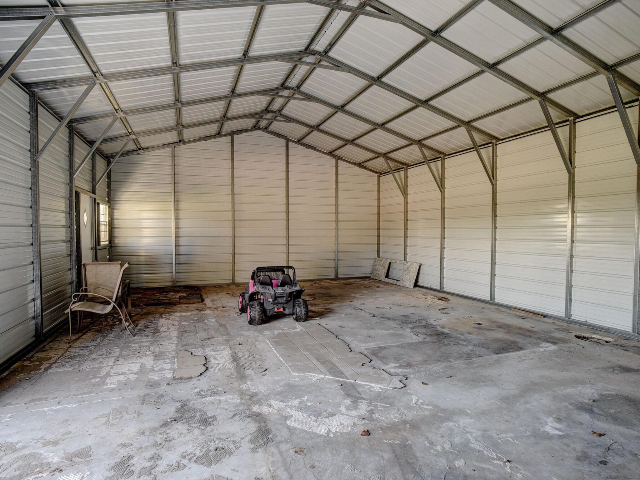 235 Pinehill Dr, Bastrop, TX 78602