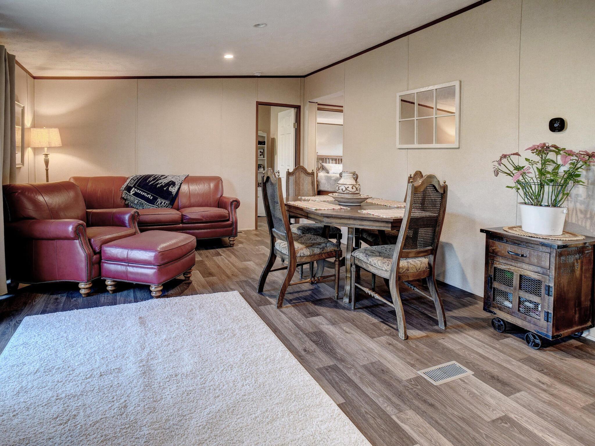 235 Pinehill Dr, Bastrop, TX 78602