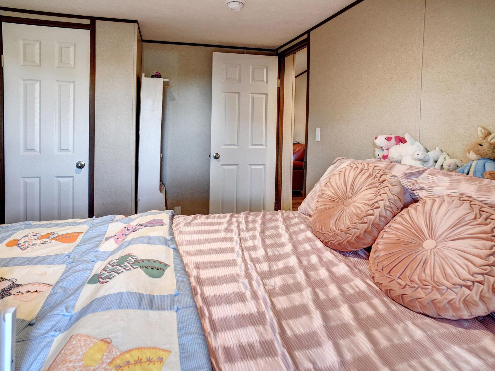 235 Pinehill Dr, Bastrop, TX 78602