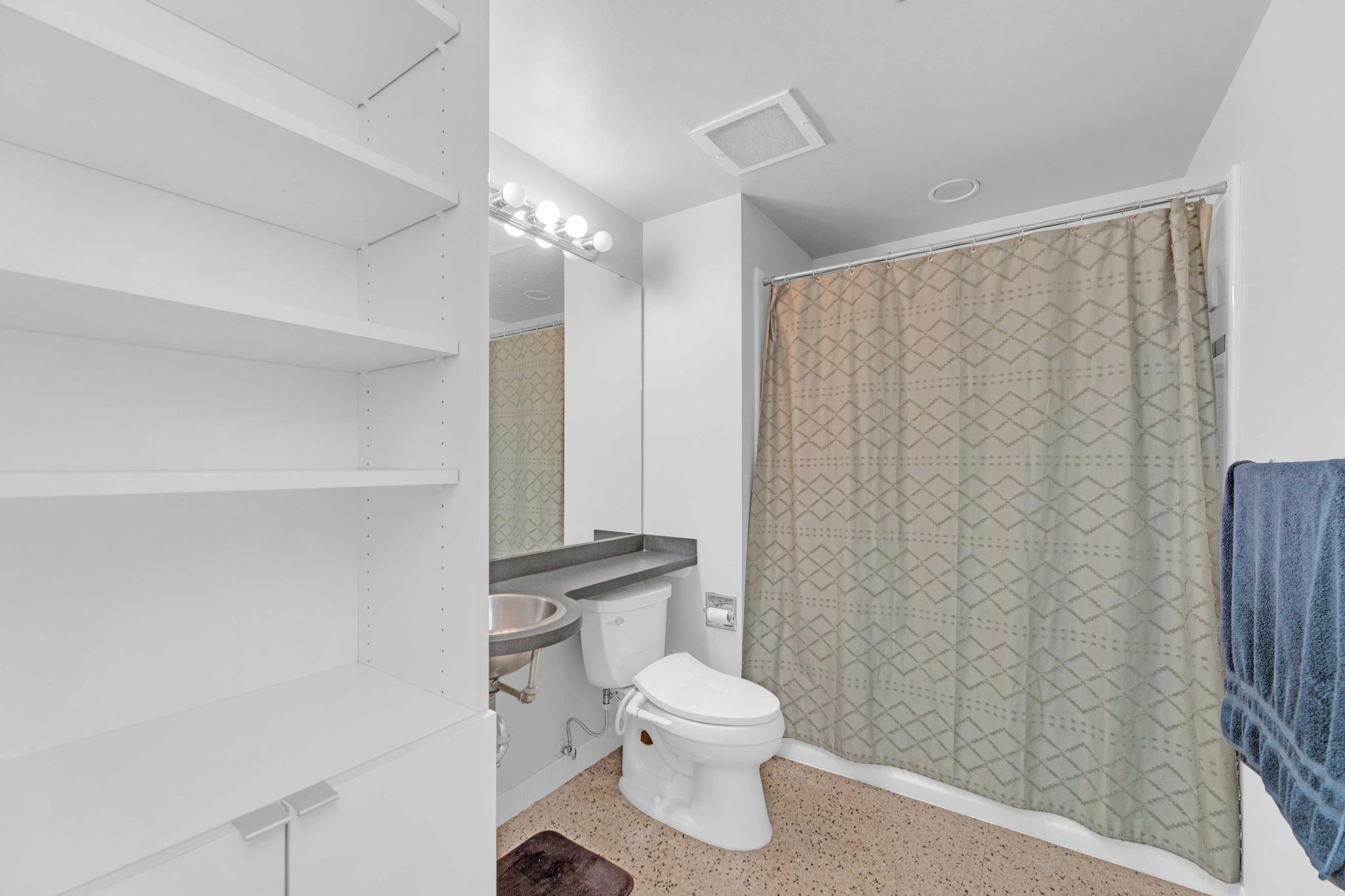 710 Colorado St # 8C, Austin, TX 78701