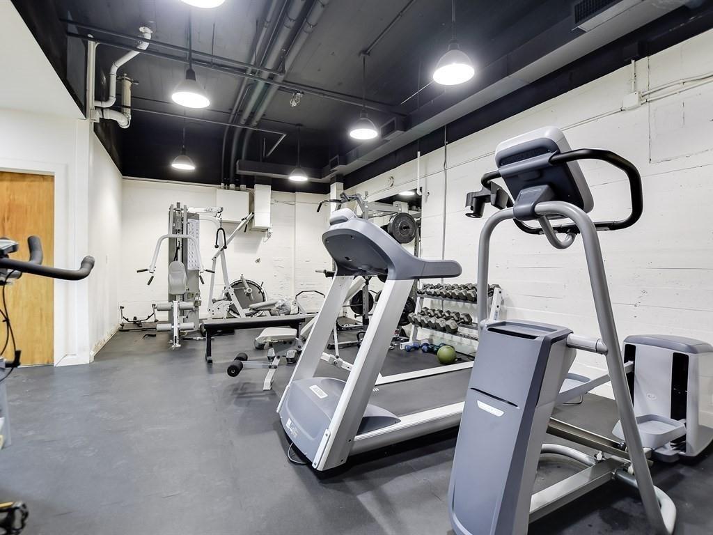 710 Colorado St # 8C, Austin, TX 78701