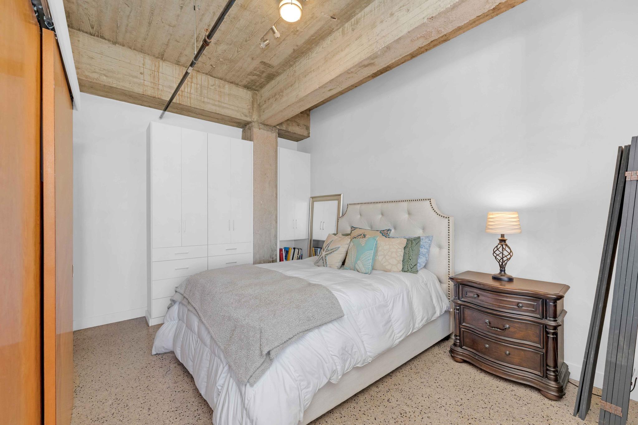 710 Colorado St # 8C, Austin, TX 78701