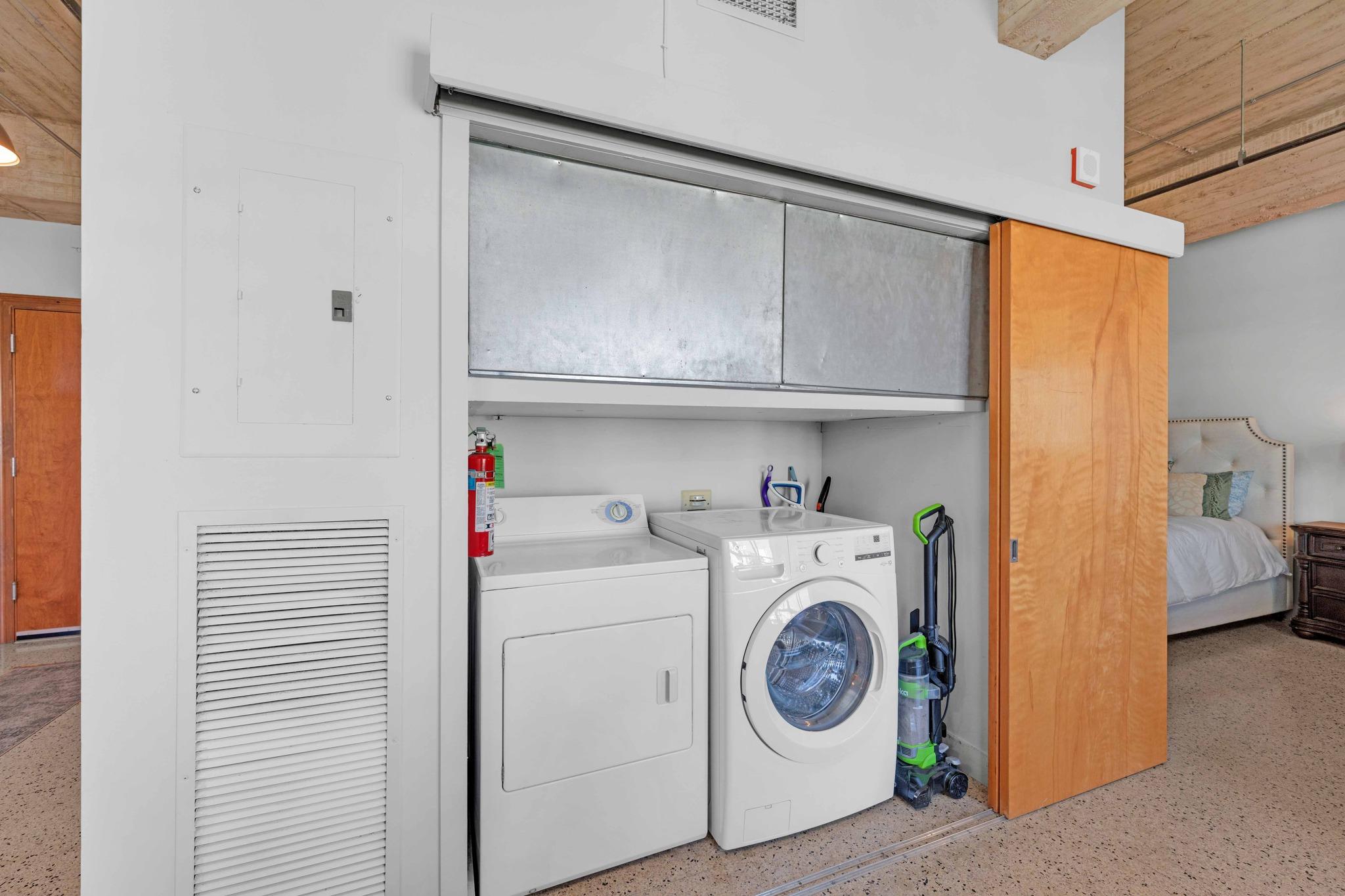 710 Colorado St # 8C, Austin, TX 78701