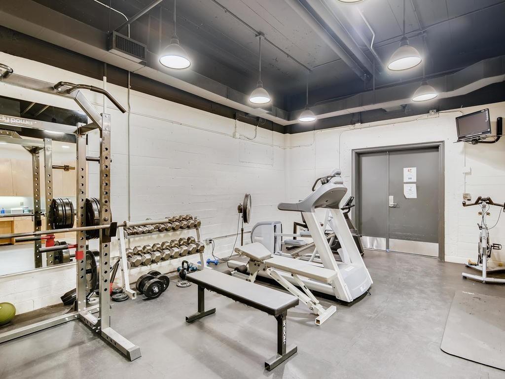 710 Colorado St # 8C, Austin, TX 78701