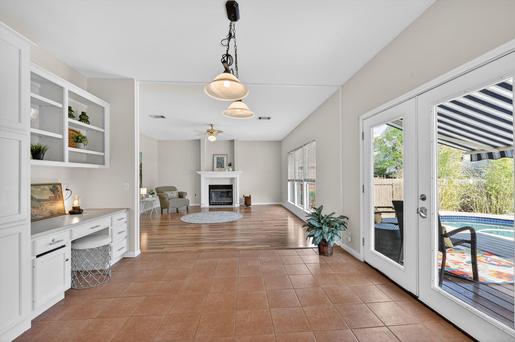 1124 Oaklands Dr, Round Rock, TX 78681