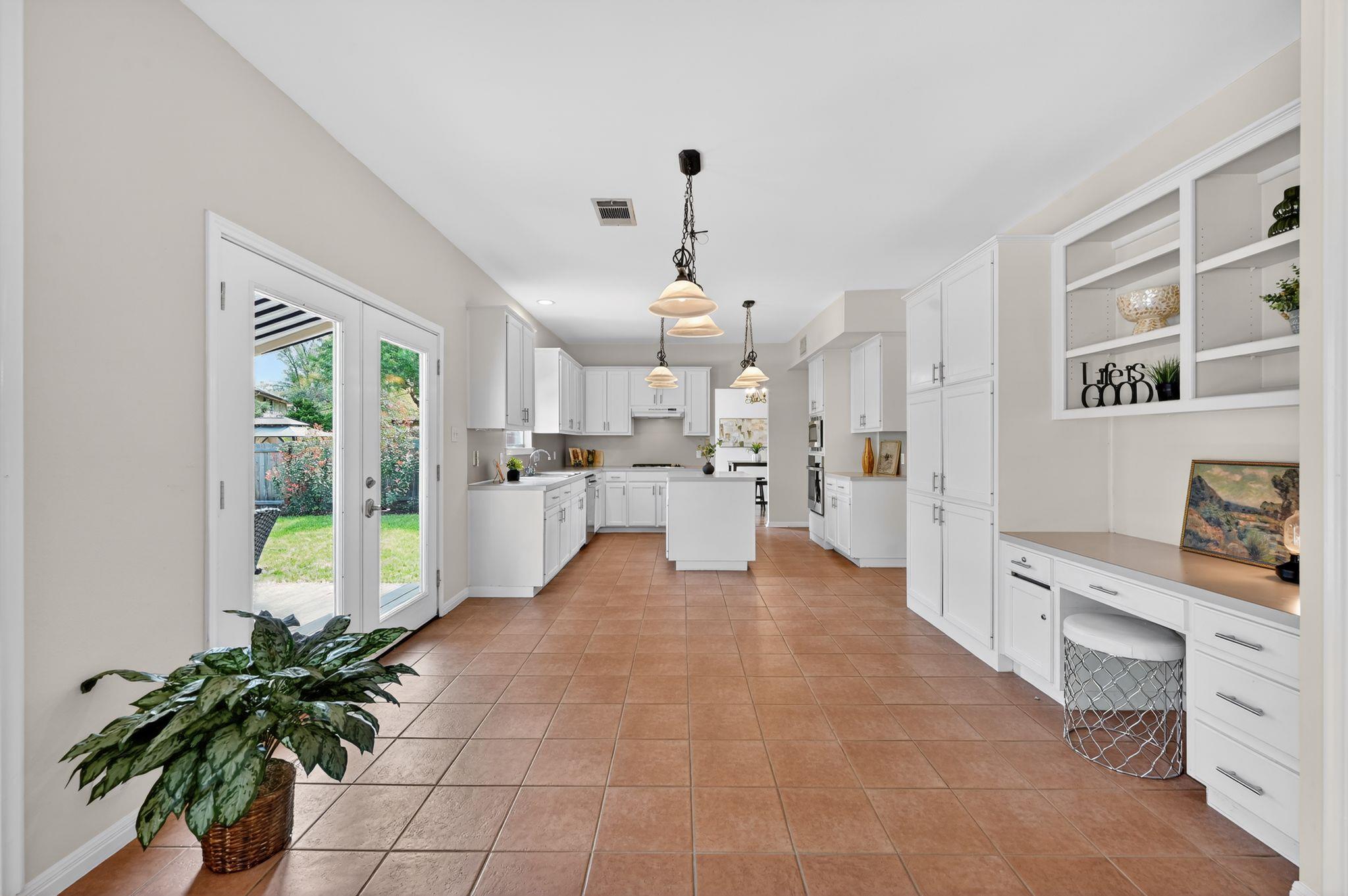 1124 Oaklands Dr, Round Rock, TX 78681