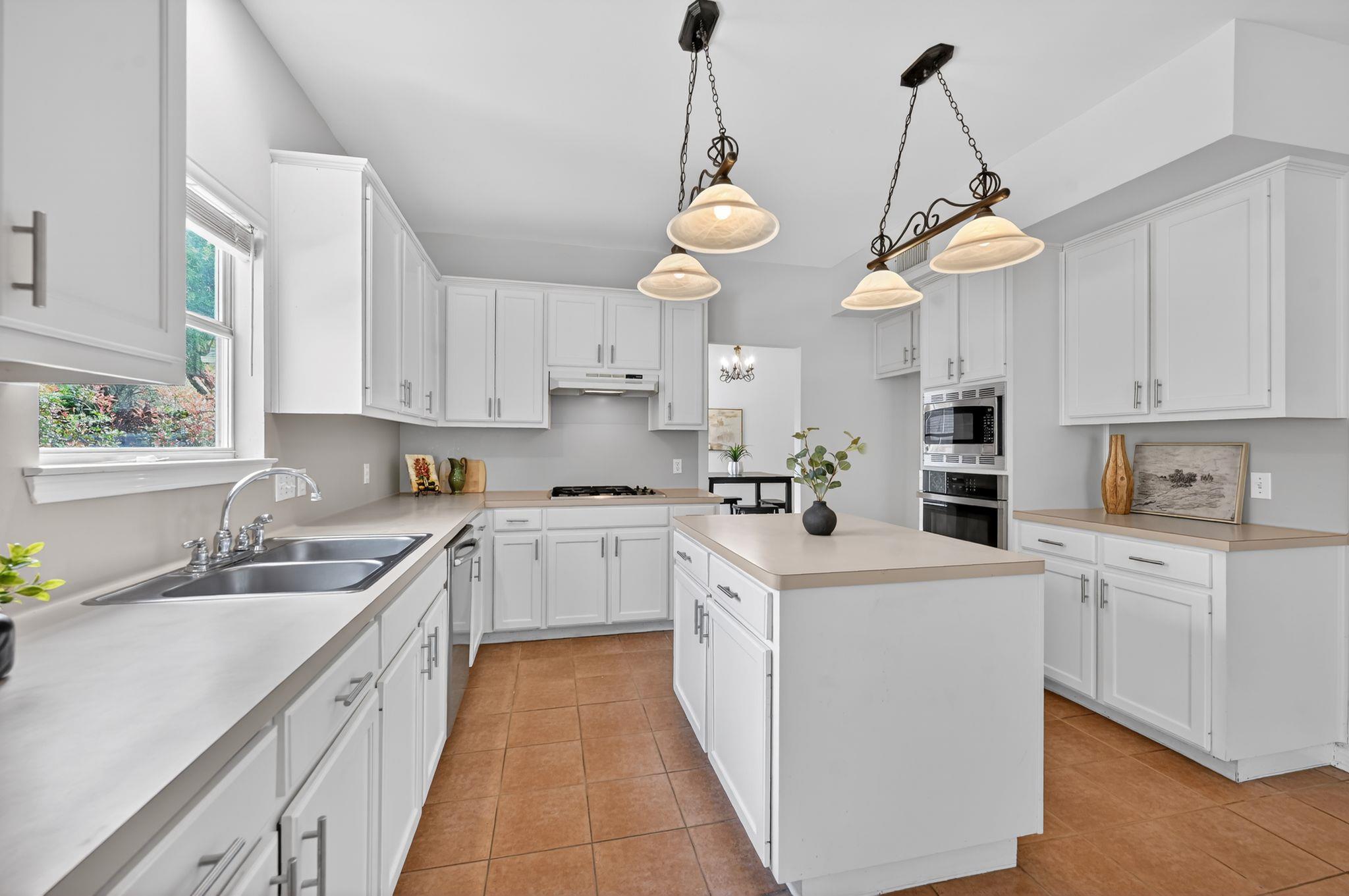 1124 Oaklands Dr, Round Rock, TX 78681