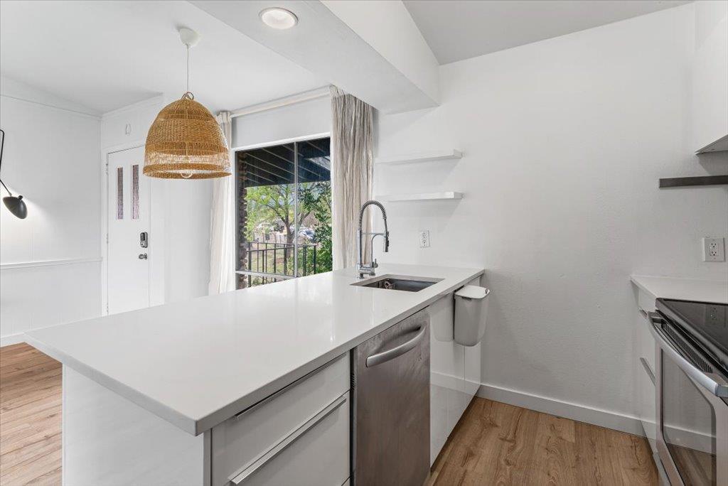 1304 Mariposa Dr # 206, Austin, TX 78704