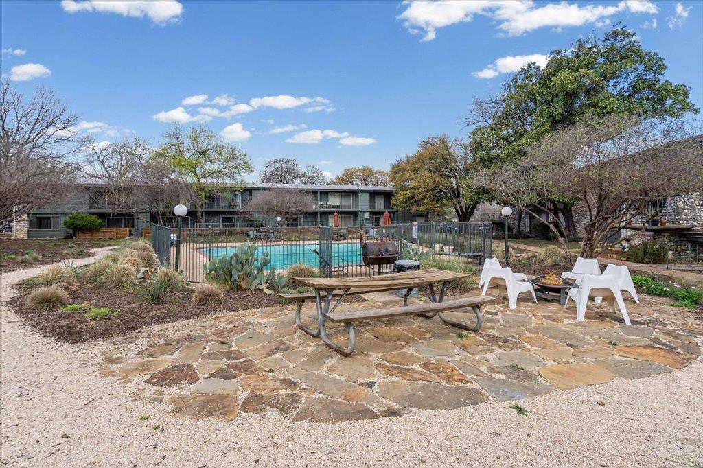 1304 Mariposa Dr # 206, Austin, TX 78704