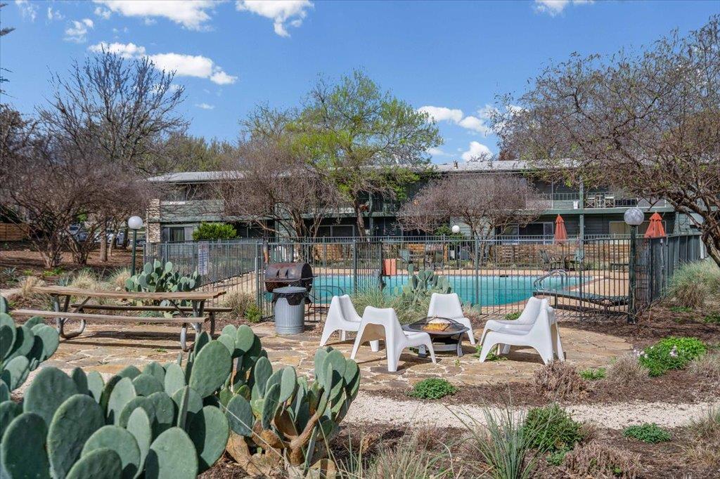 1304 Mariposa Dr # 206, Austin, TX 78704