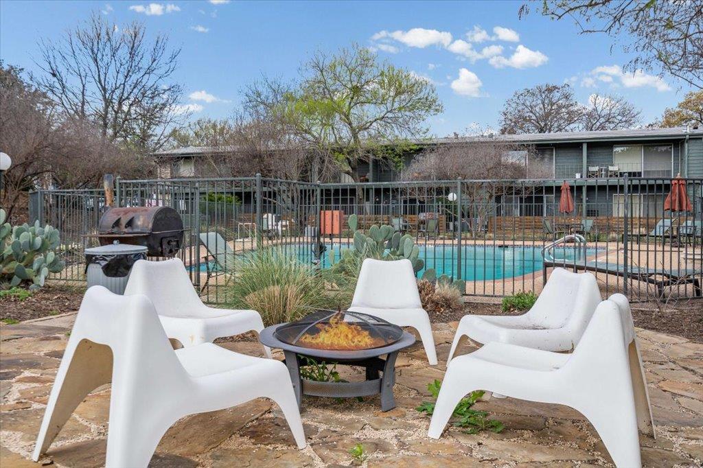 1304 Mariposa Dr # 206, Austin, TX 78704