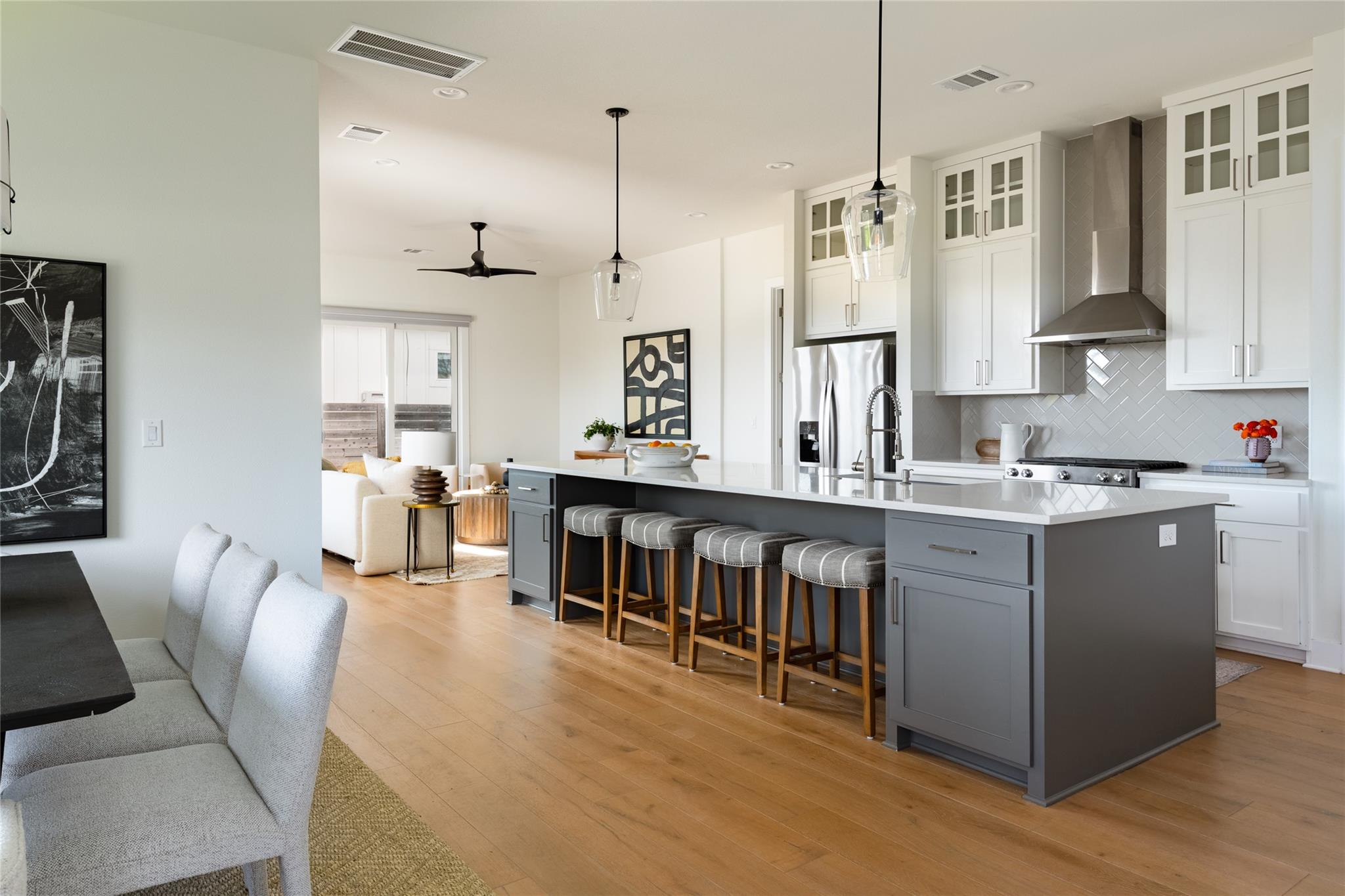 709 W St Elmo Rd # 1, Austin, TX 78745