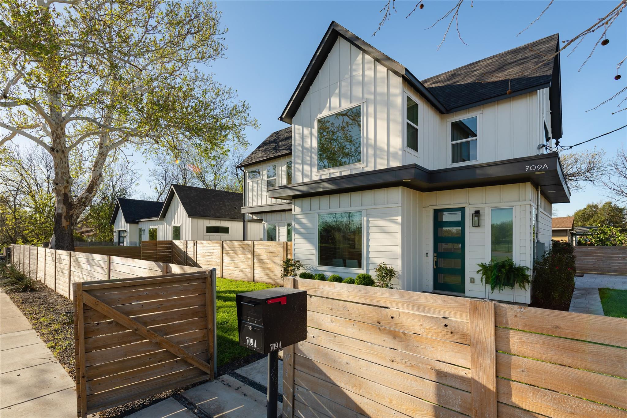 709 W St Elmo Rd # 1, Austin, TX 78745