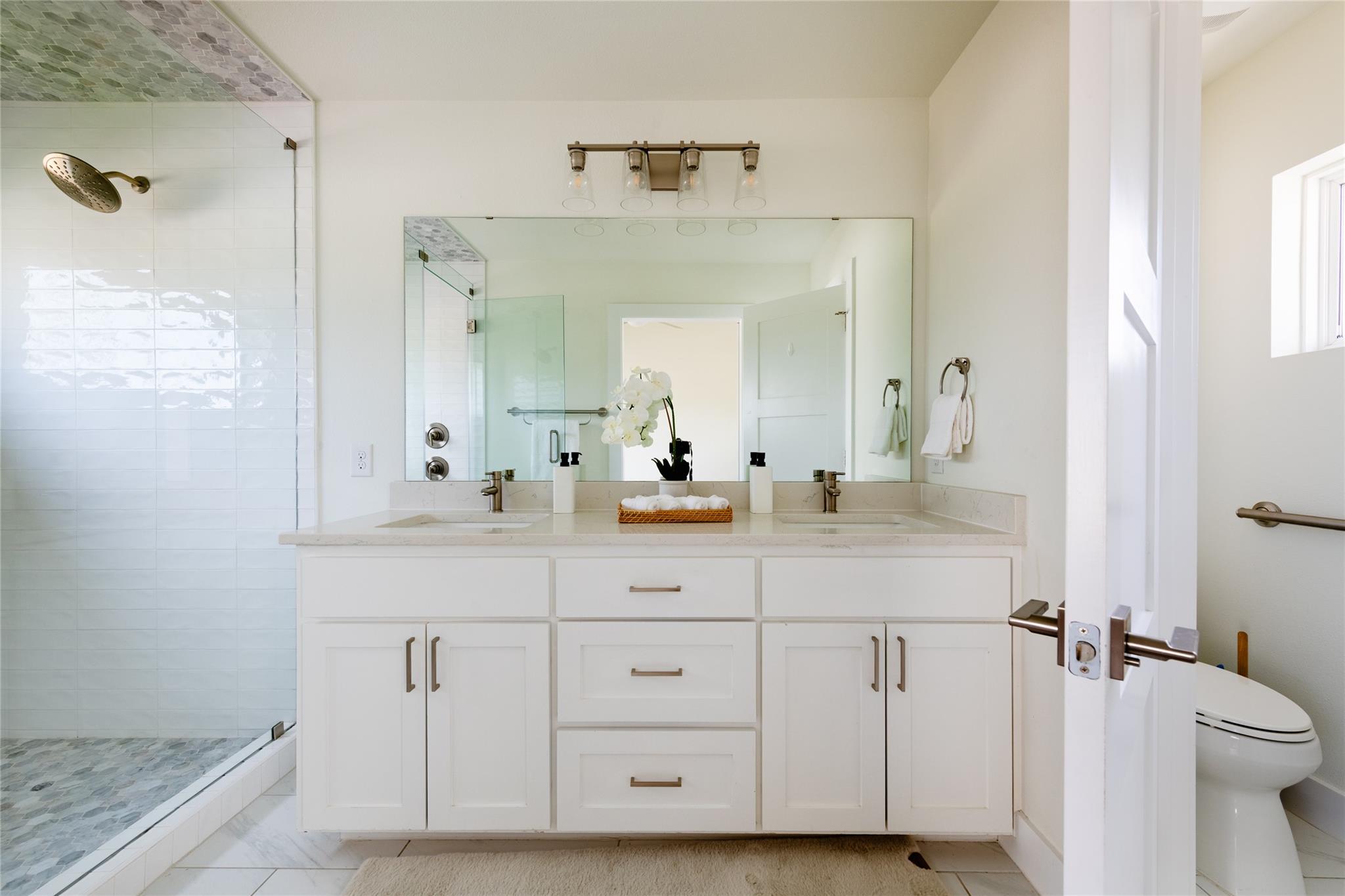 709 W St Elmo Rd # 1, Austin, TX 78745