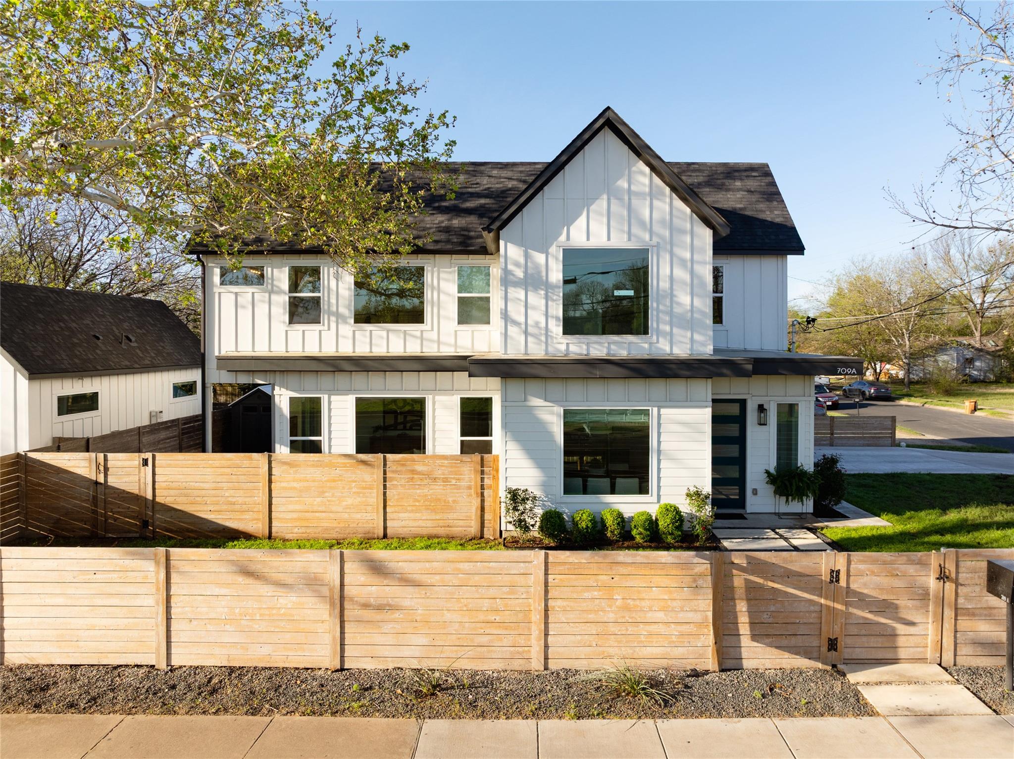 709 W St Elmo Rd # 1, Austin, TX 78745