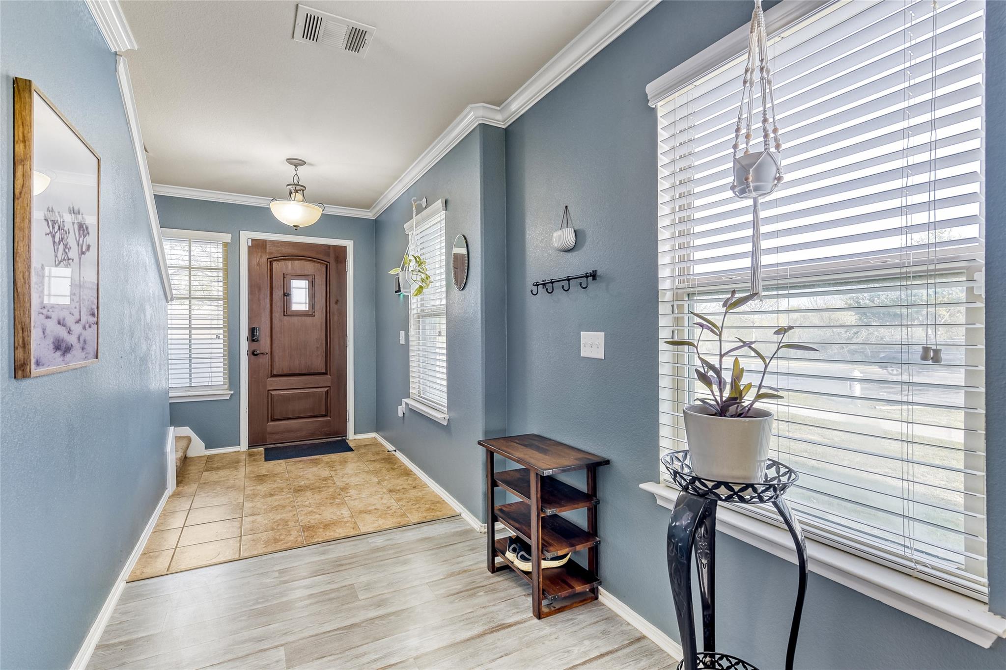 7233 Crestone Rd, Austin, TX 78744