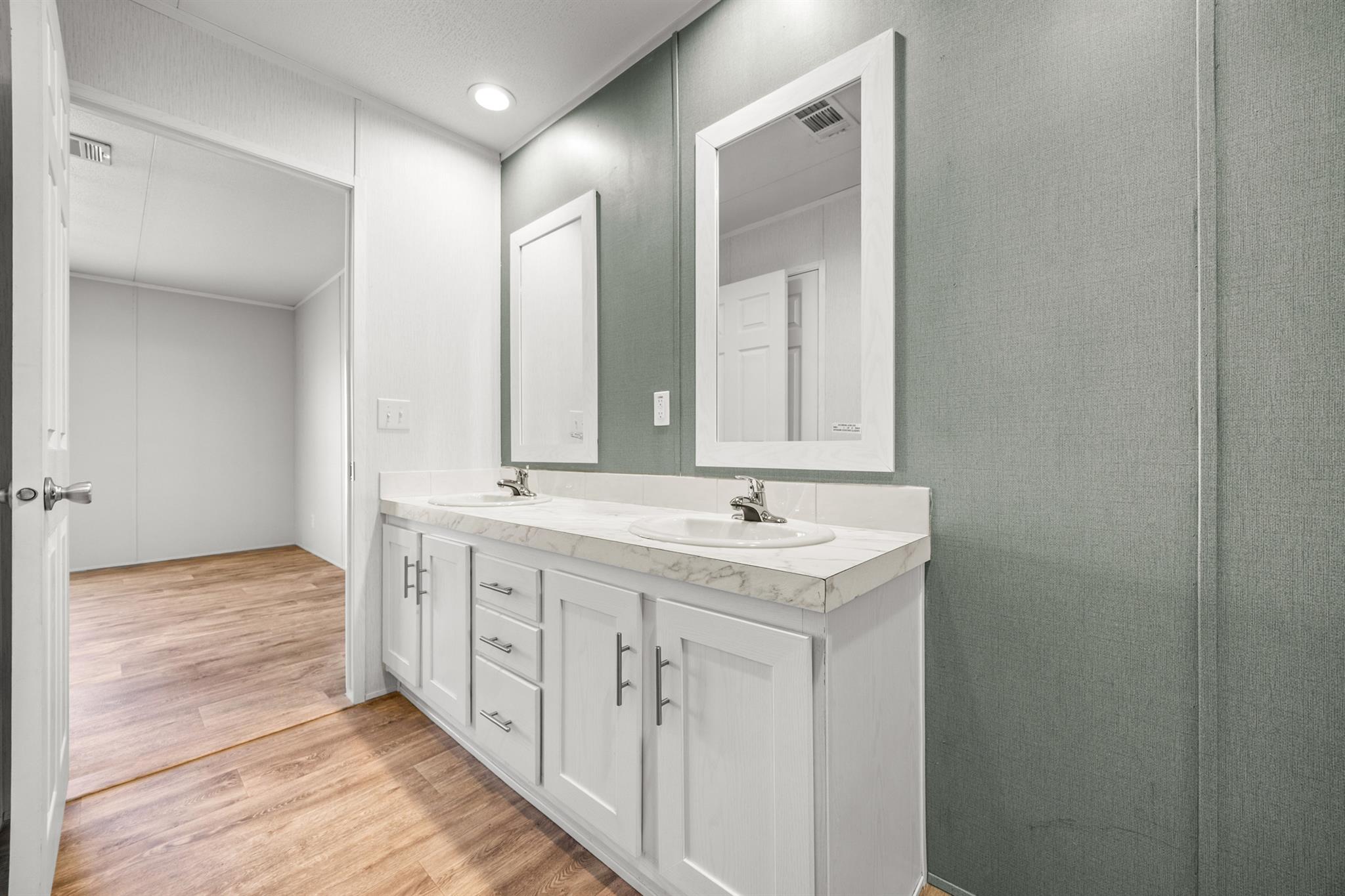 260 Castellana Way, Elgin, TX 78621