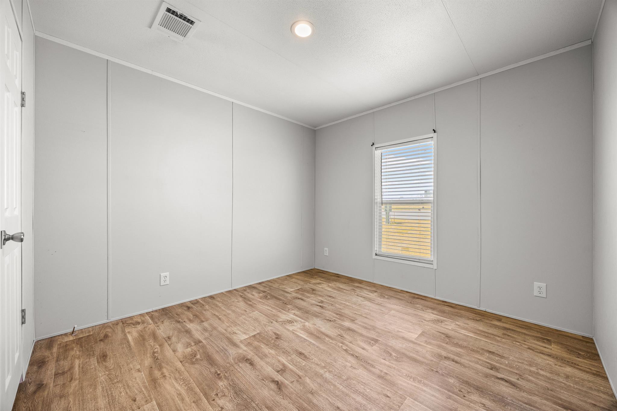 260 Castellana Way, Elgin, TX 78621