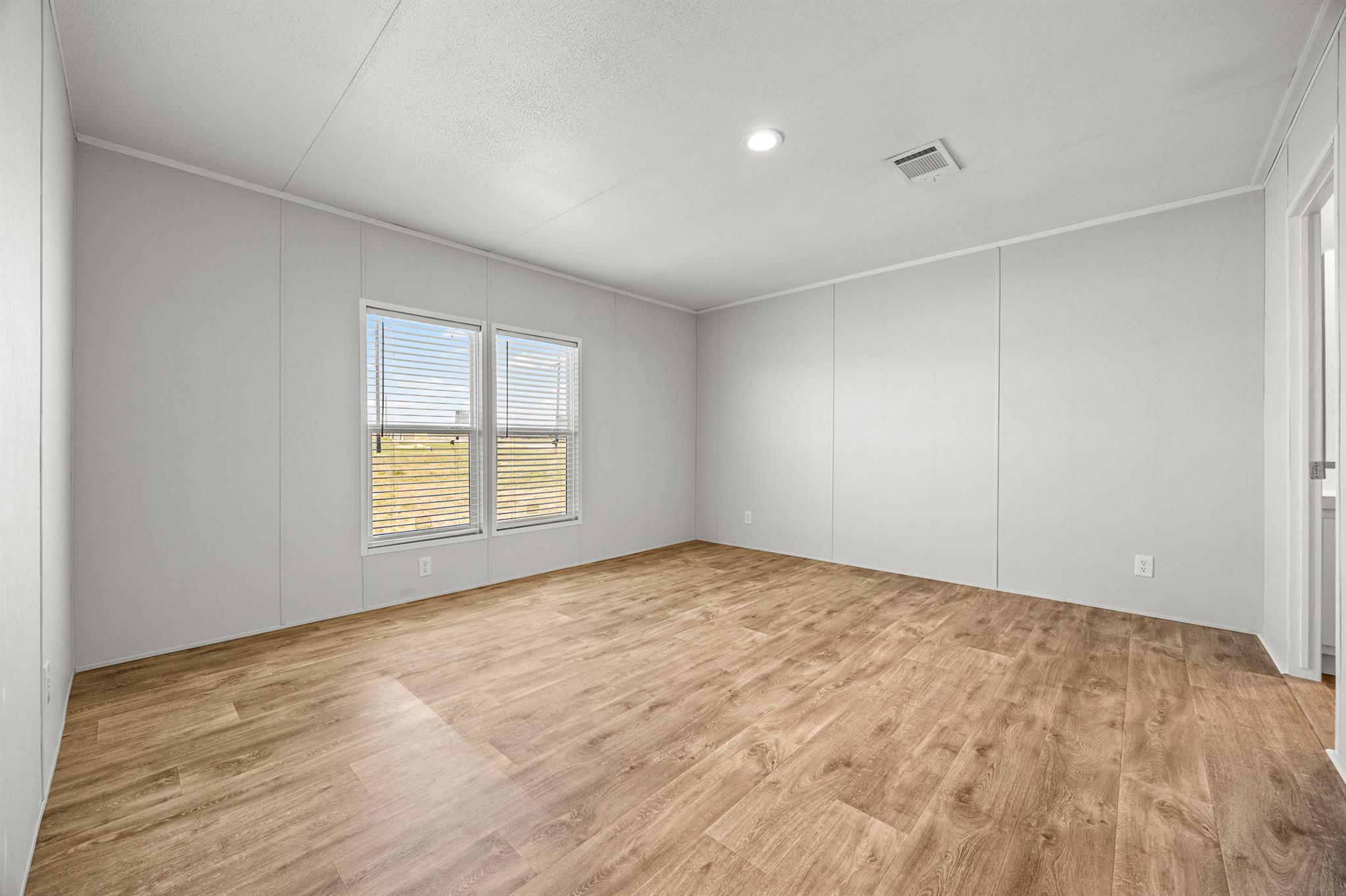 260 Castellana Way, Elgin, TX 78621