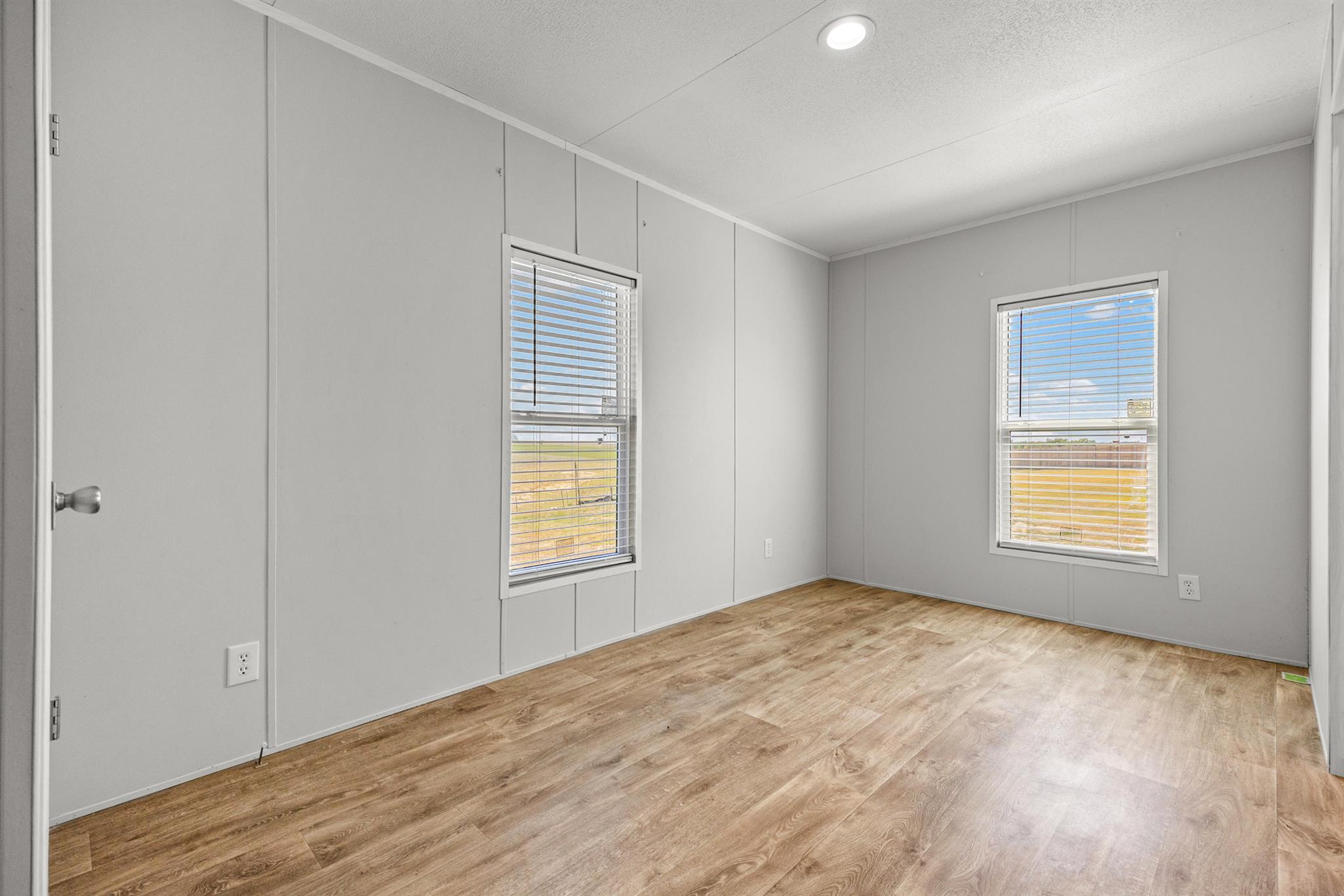 260 Castellana Way, Elgin, TX 78621