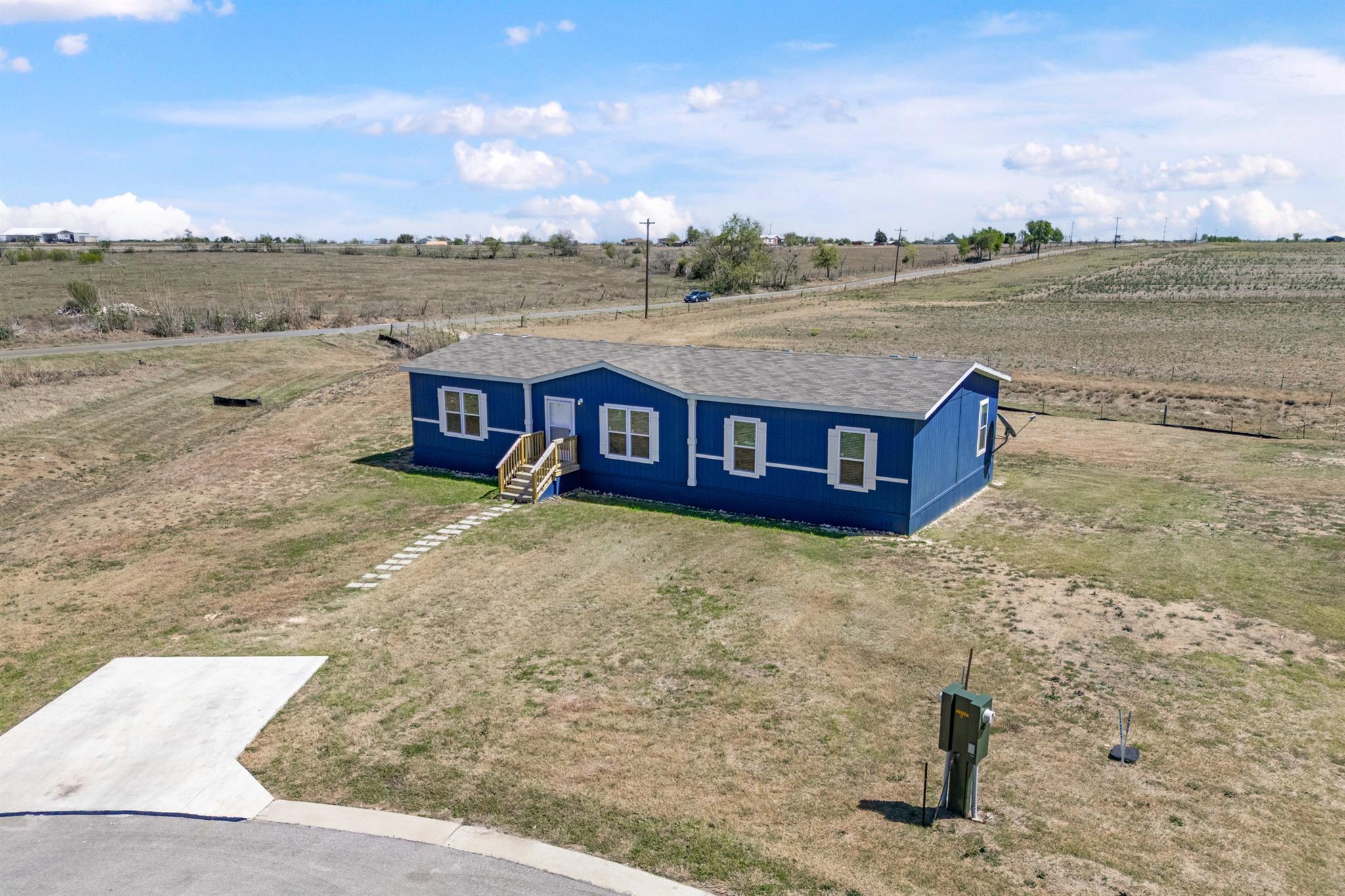 260 Castellana Way, Elgin, TX 78621