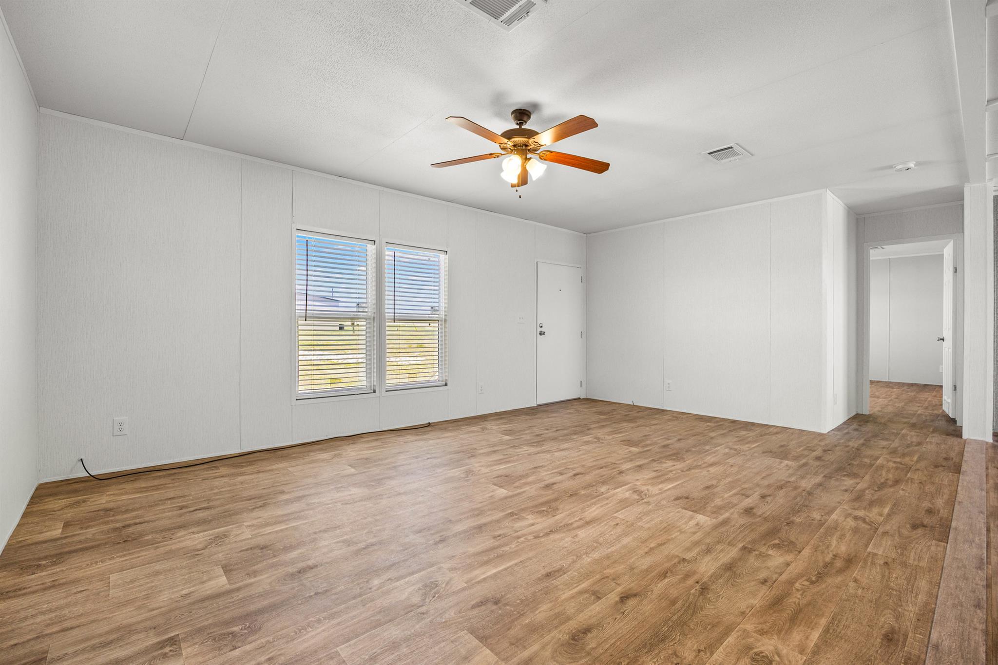 260 Castellana Way, Elgin, TX 78621