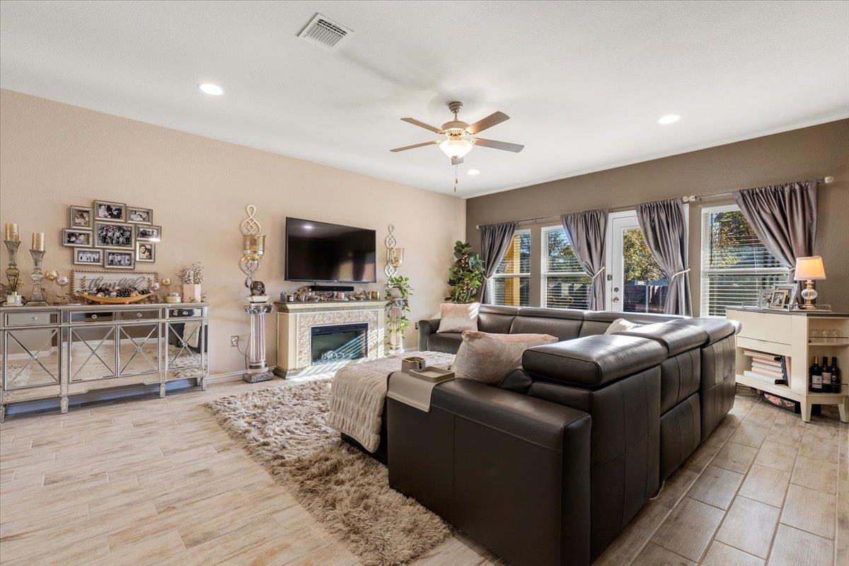 8721 Sikes Way, Austin, TX 78747