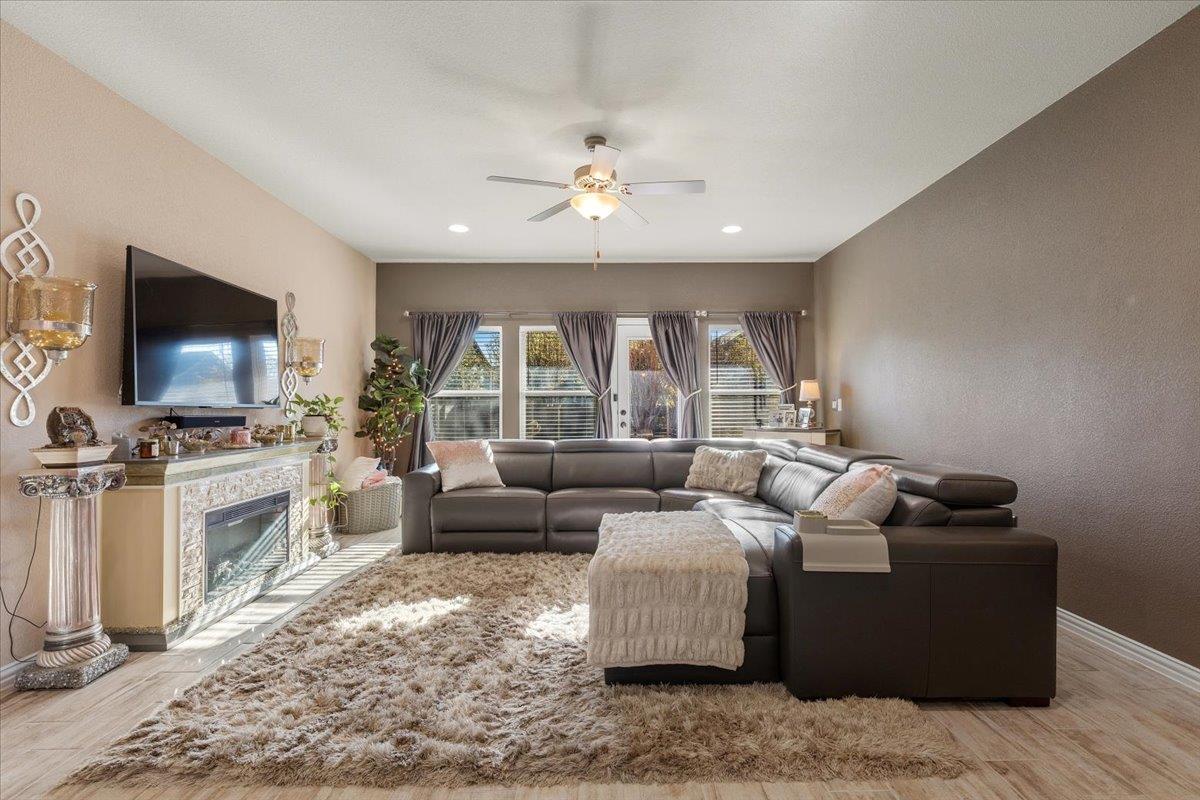 8721 Sikes Way, Austin, TX 78747