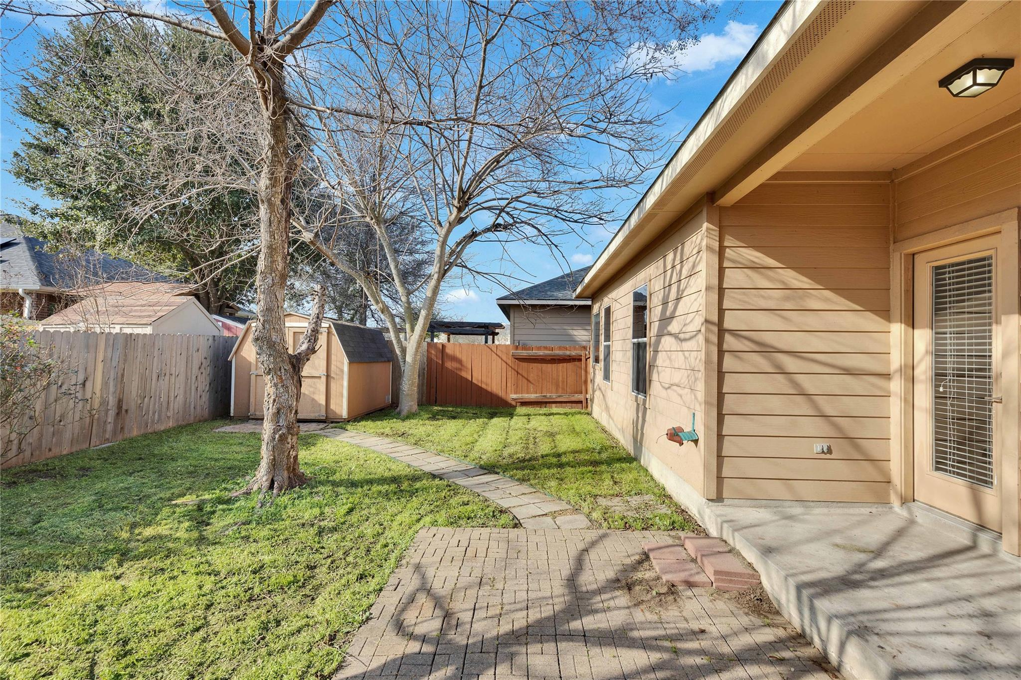 7405 Montezuma St, Austin, TX 78744