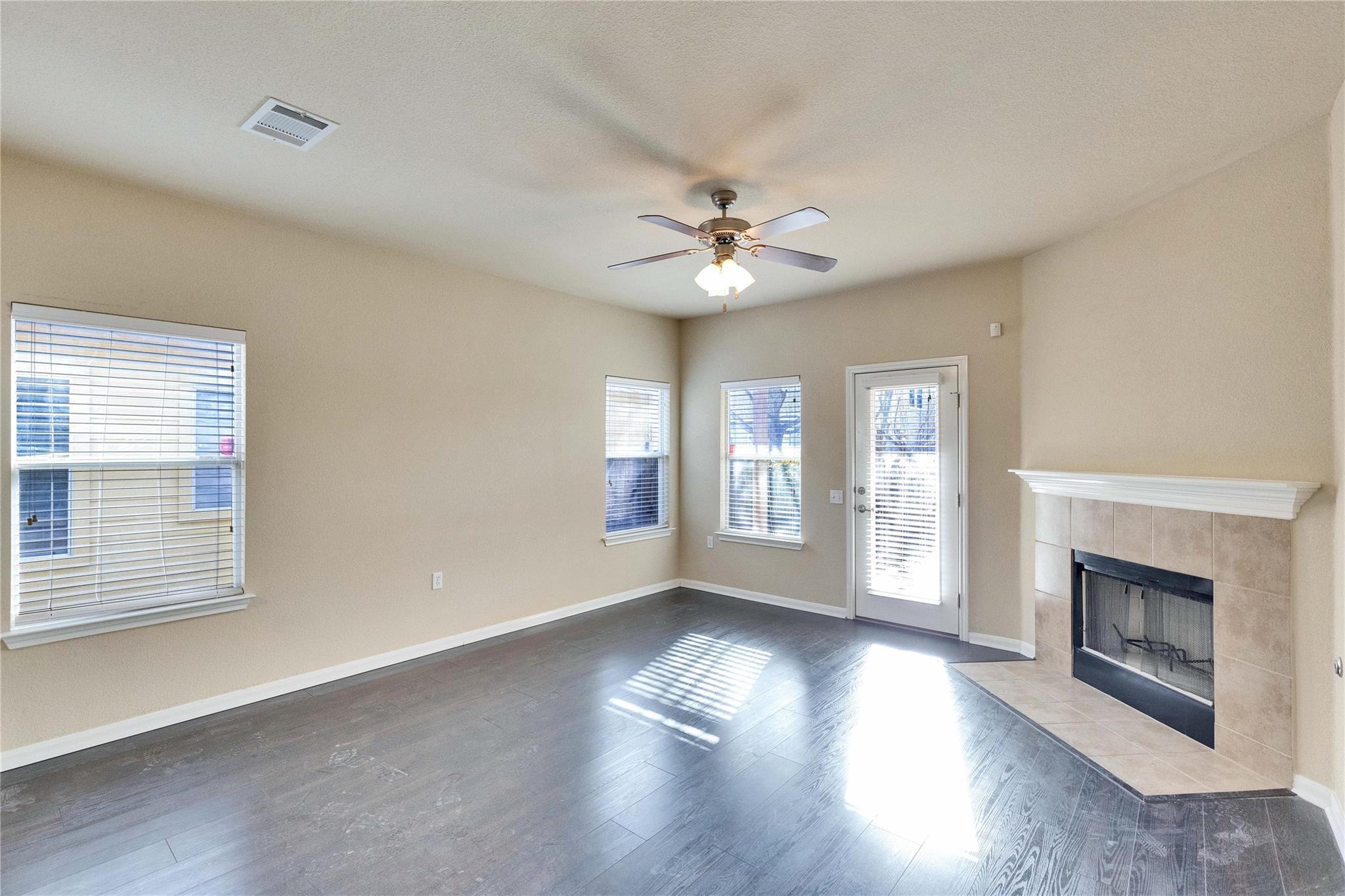 7405 Montezuma St, Austin, TX 78744