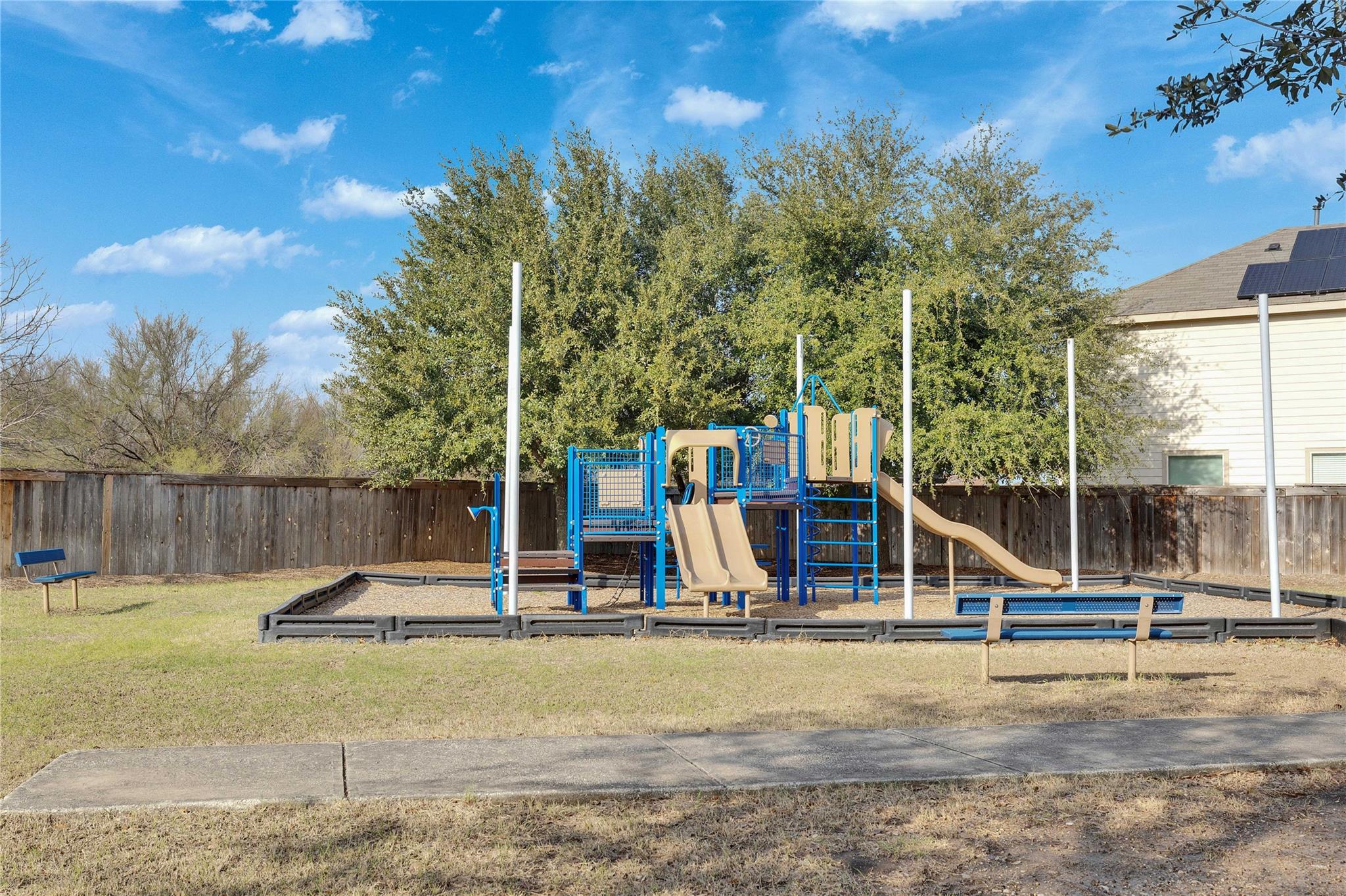 7405 Montezuma St, Austin, TX 78744