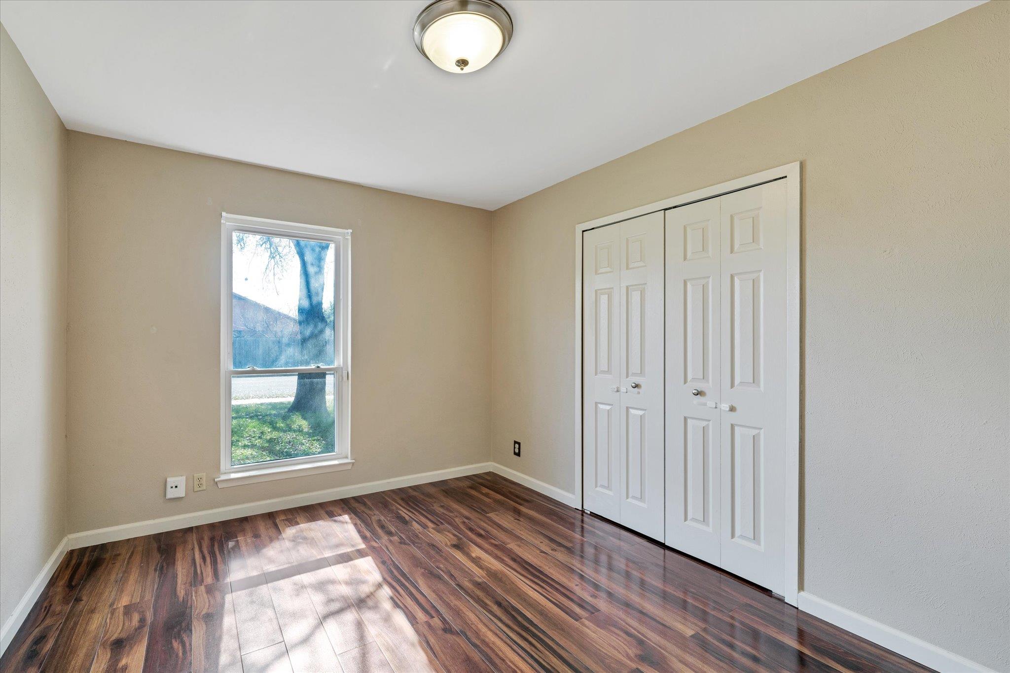 1467 S Meadows Dr, Austin, TX 78758