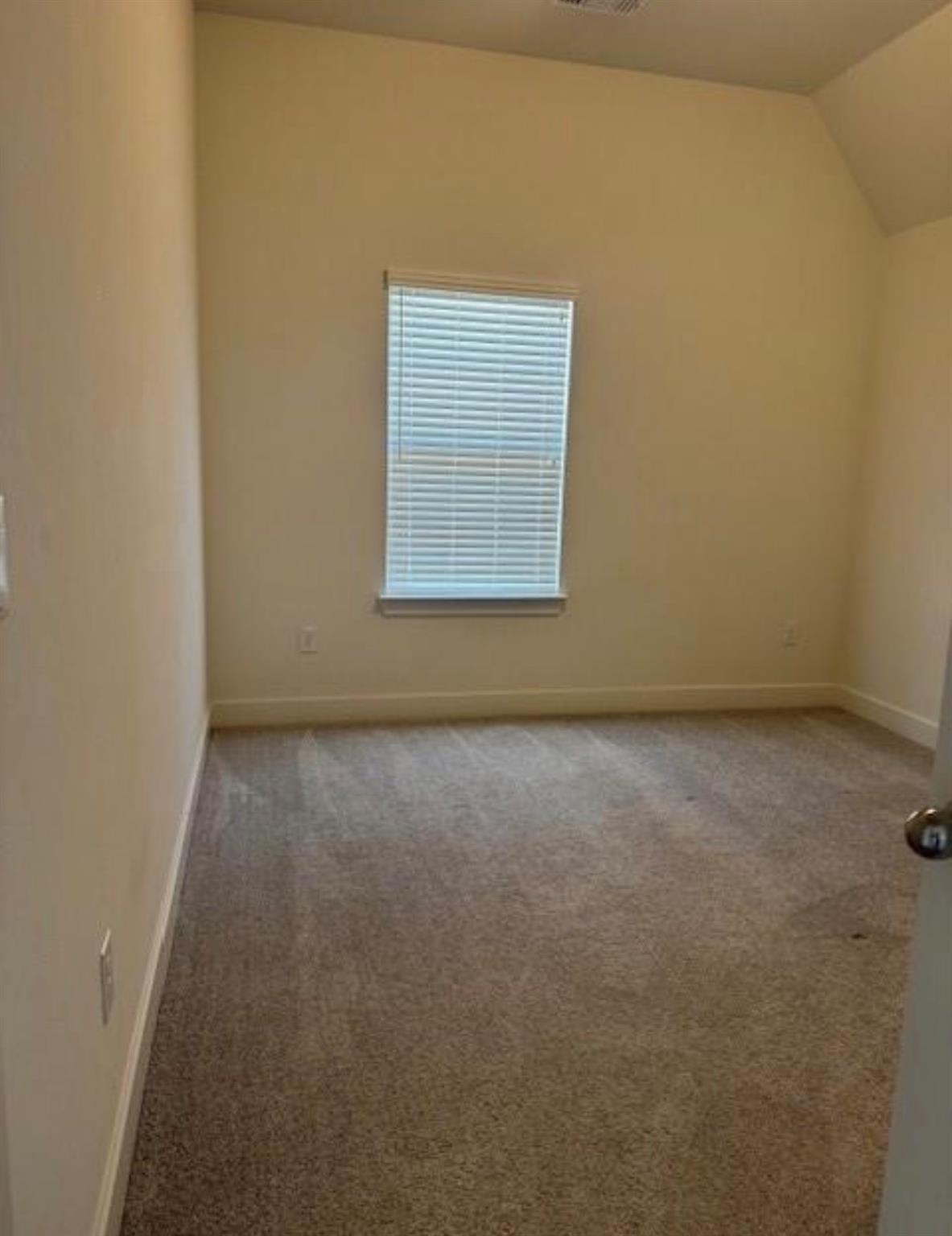 113 Andrew Duvalt Cv, Bastrop, TX 78602