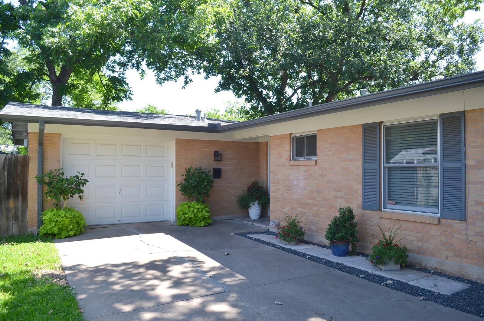 2114 Lanier Dr, Austin, TX 78757