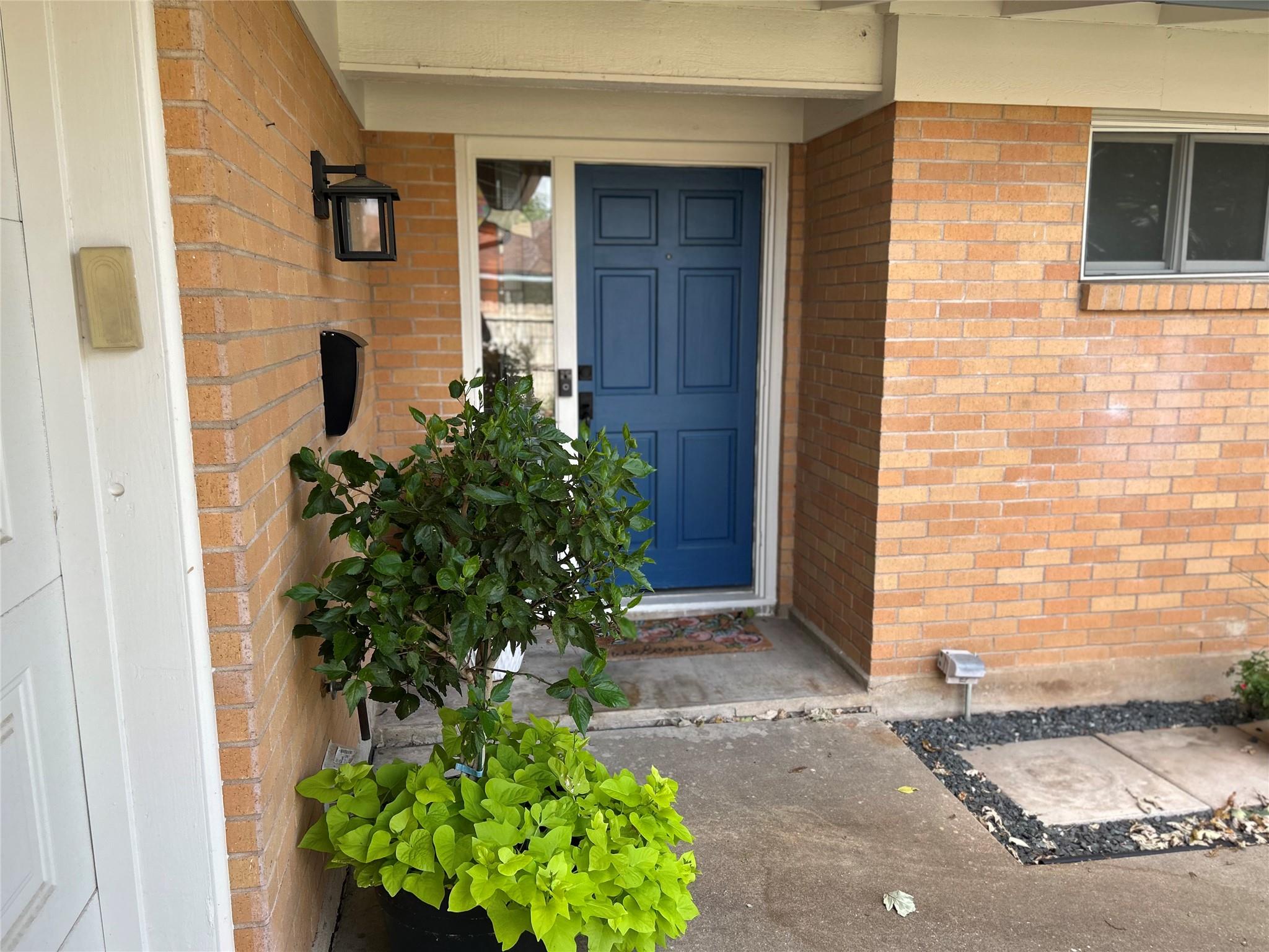 2114 Lanier Dr, Austin, TX 78757