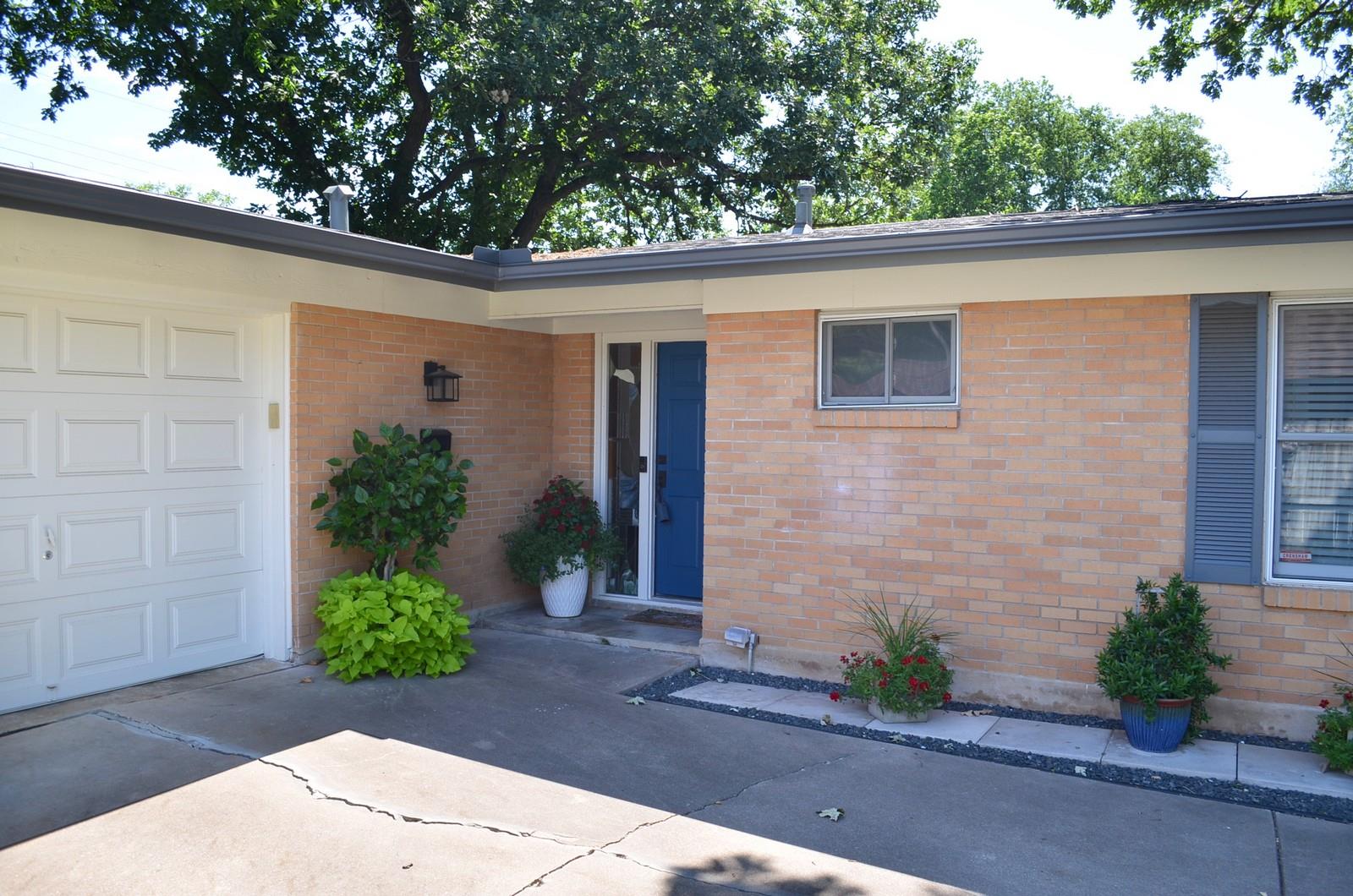 2114 Lanier Dr, Austin, TX 78757
