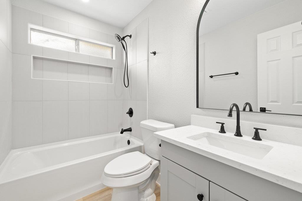 1006 Cottonbowl Dr, Taylor, TX 76574