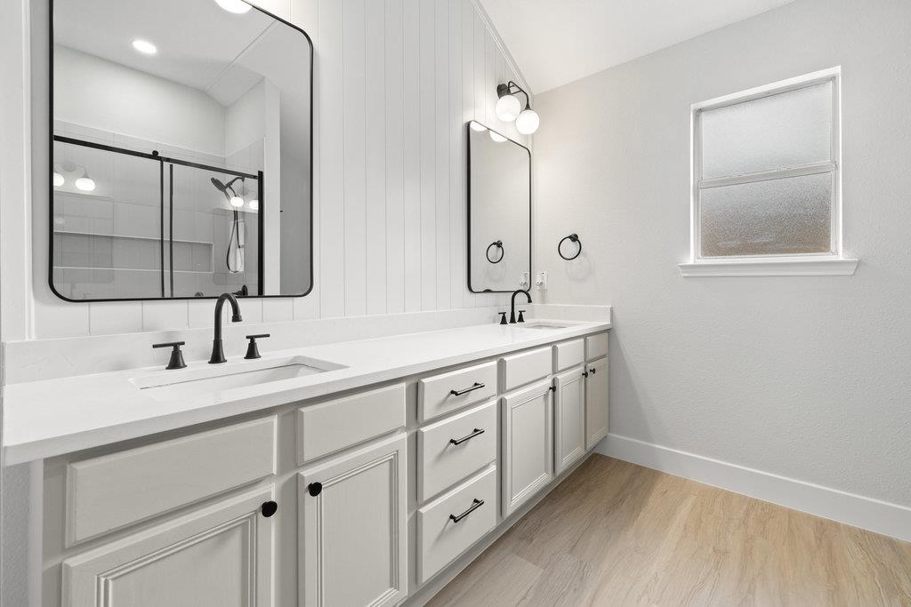 1006 Cottonbowl Dr, Taylor, TX 76574