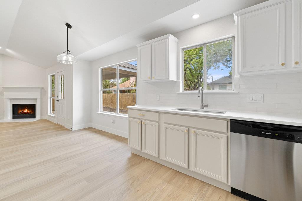 1006 Cottonbowl Dr, Taylor, TX 76574