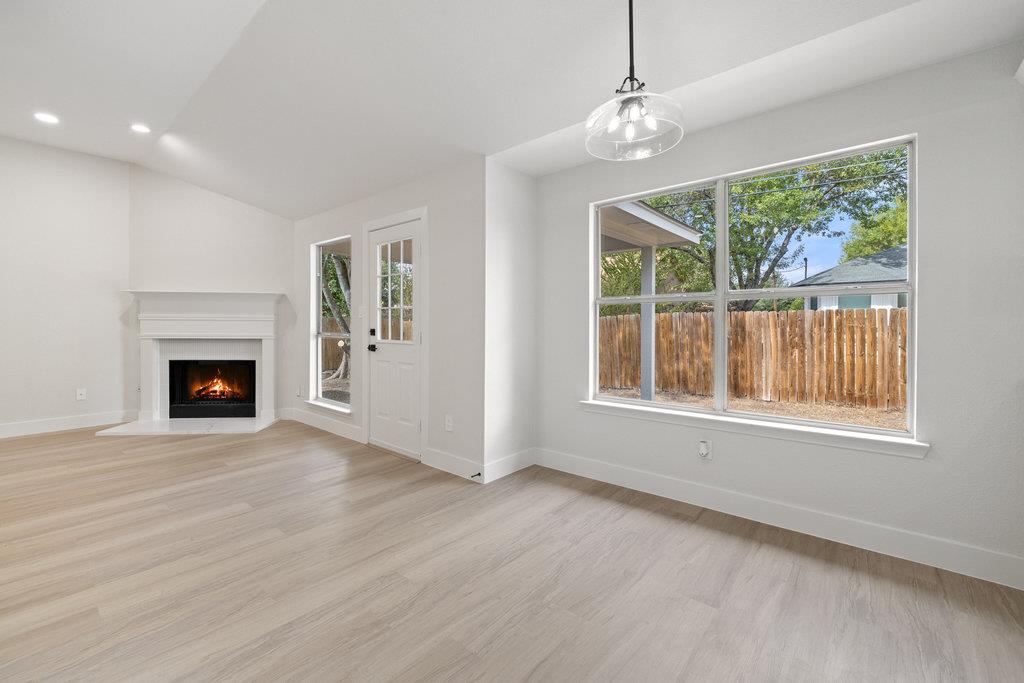 1006 Cottonbowl Dr, Taylor, TX 76574